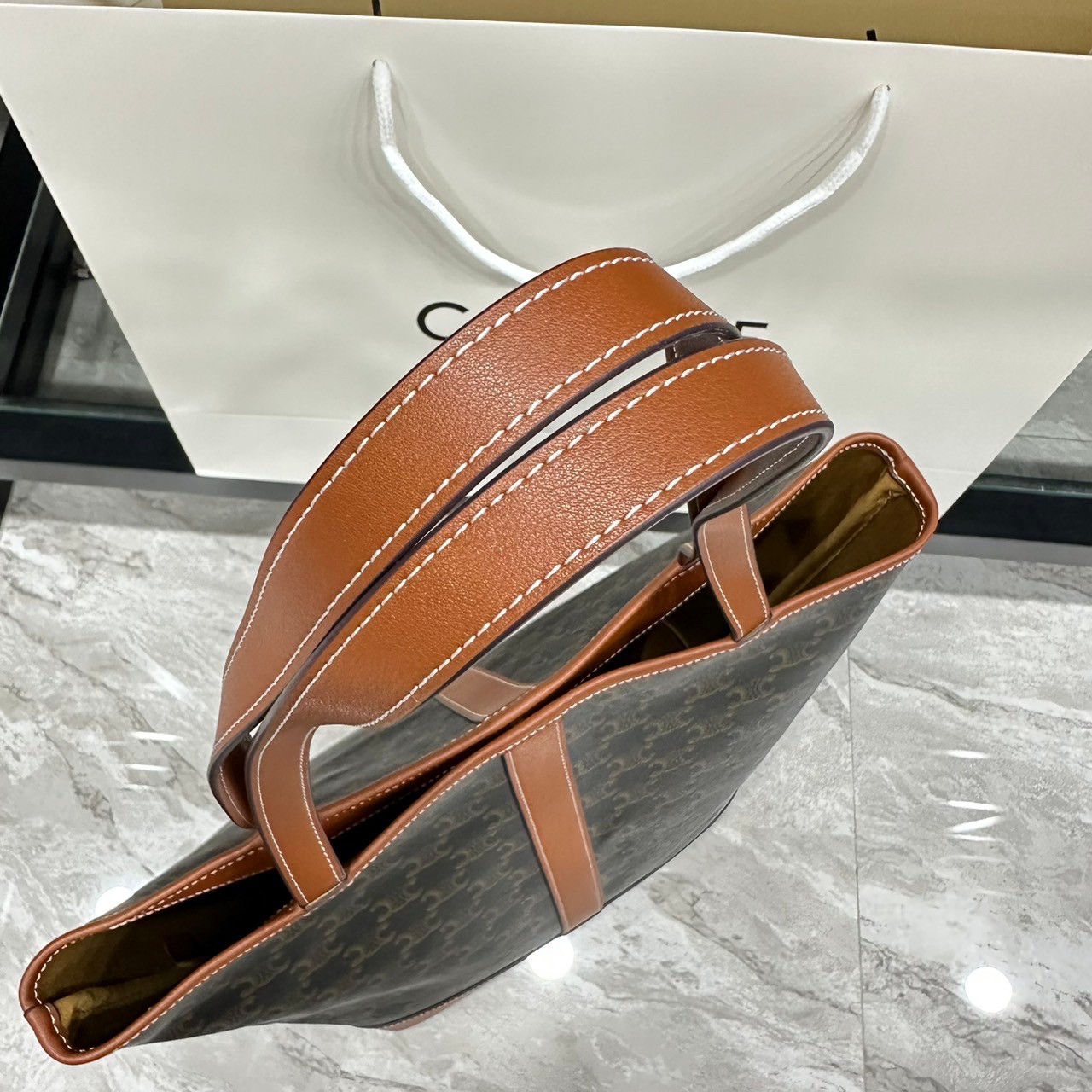 CELINE BUCKET BAG 12.5" / CELINE CABAS IN TRIOMPHE CANVAS AND CALFSKIN TAN กระเป๋าสะพายทรงโท้ท บัคเก็ตสวยอยู่ทรง เรียบหรูดูแพง เกรดออริ 1:1 ใช้งานต่างประเทศได้