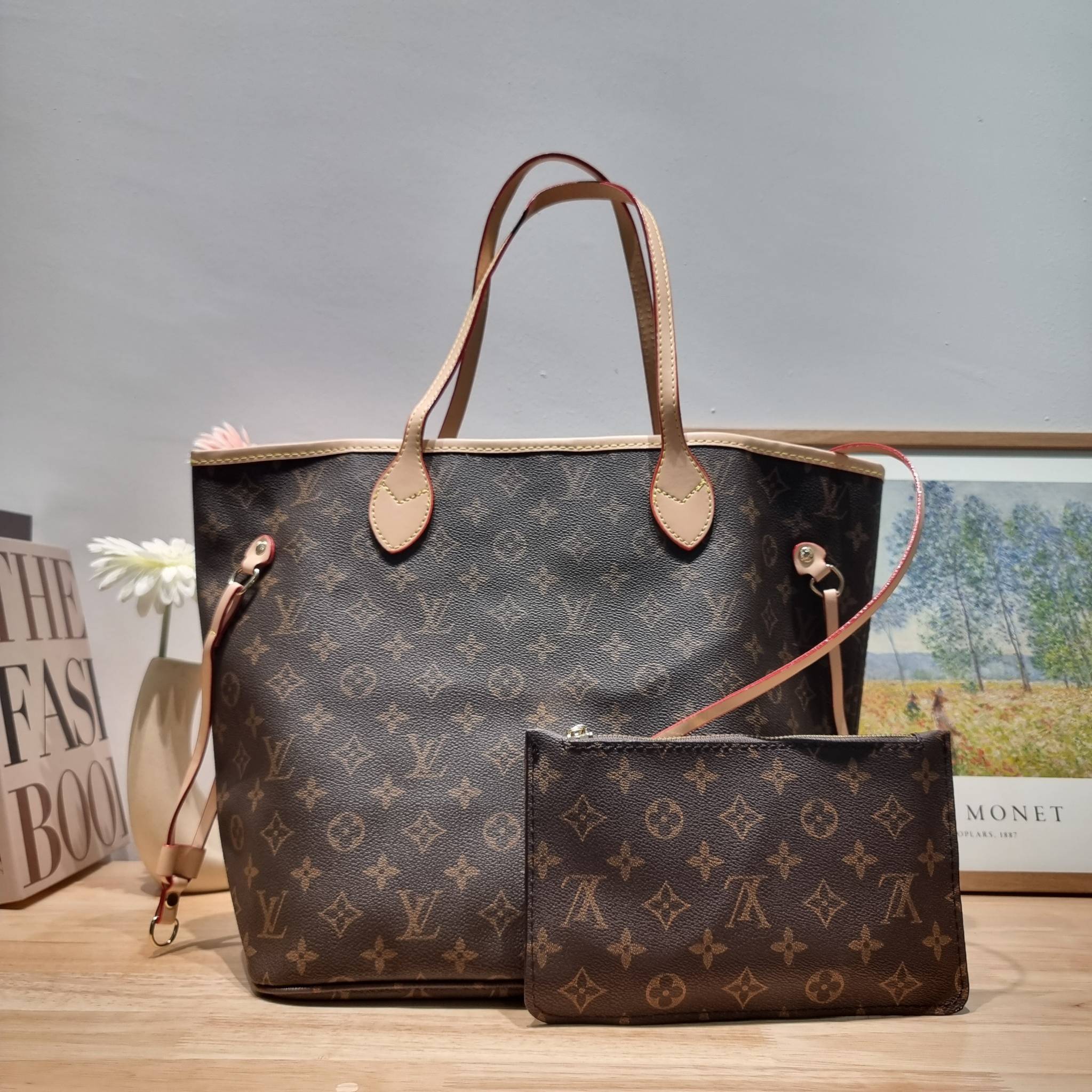 LV Neverfull Monogram / LV 2IN1 TOTE SET กระเป๋าสะพายไหล่ใบใหญ่ทรง tote มาพร้อมใบลูก คลาสสิคที่สุด เป็นอีกรุ่นที่มีคนใช้กันทั่วบ้านทั่วเมือง ฮิตแบบไม่ต้องพูดเยอะ
