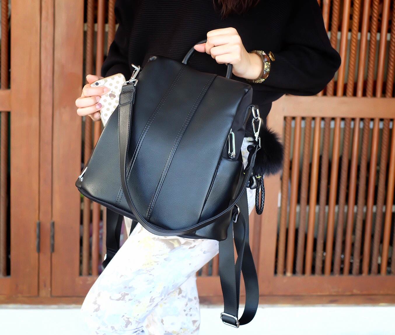 กระเป๋าเป้หนัง!!! ทรงน่ารักมากๆๆๆ จากแบรนด์ KEEP รุ่น Kyla backpack ใบนี้ มีสายสั้นหนังสำหรับสะพายไหล่ให้ด้วยคะ **จุดเด่นที่ >ตัวกระเป๋าทำจากหนังวัวสังเคราะห์ นิ่มมากลายหนังสวย >ตัวกระเป๋ามีสายสั้น ให้เพิ่มอีก 1 สายสำหรับสะพายไหล่คะ >ขนาดกระเป๋าก