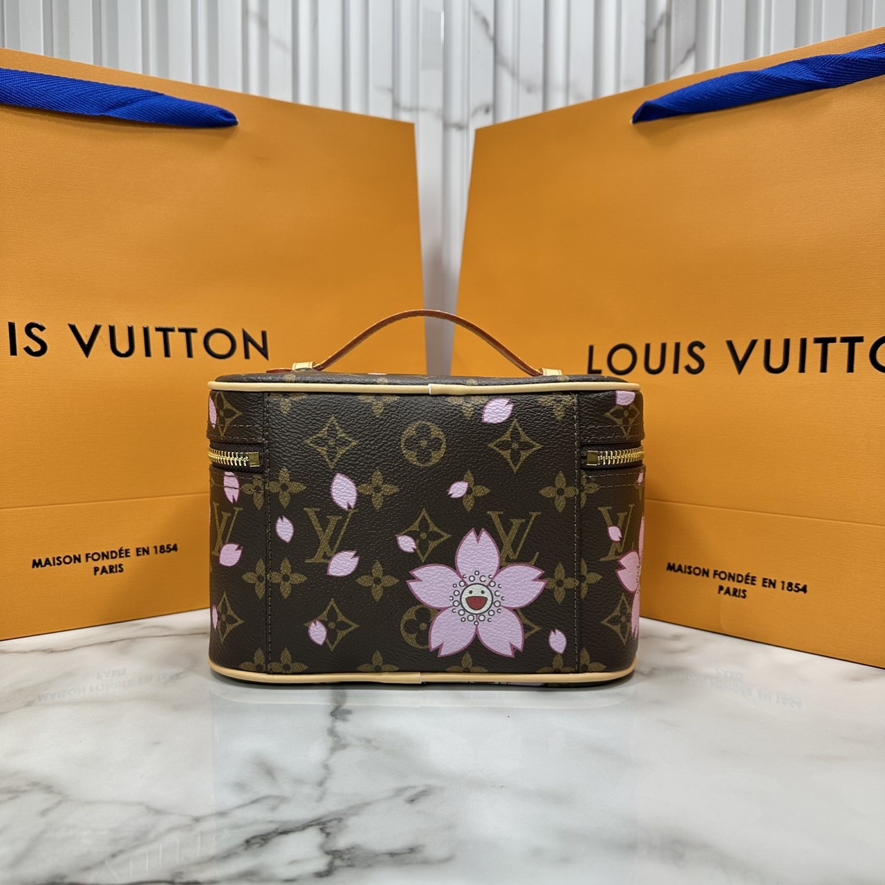 ORI หนังแท้ | คอลใหม่ดอกไม้แสนหวาน LV x TM Cherry Blossom bag กระเป๋าสะพายดีไซน์คลาสสิครุ่นสุดปัง ปรับลุคให้มีชีวิตชีวาด้วยลายดอกไม้เชอรี่บลอสซั่ม คอลใหม่สุดเอ็กซ์คลูซีฟ