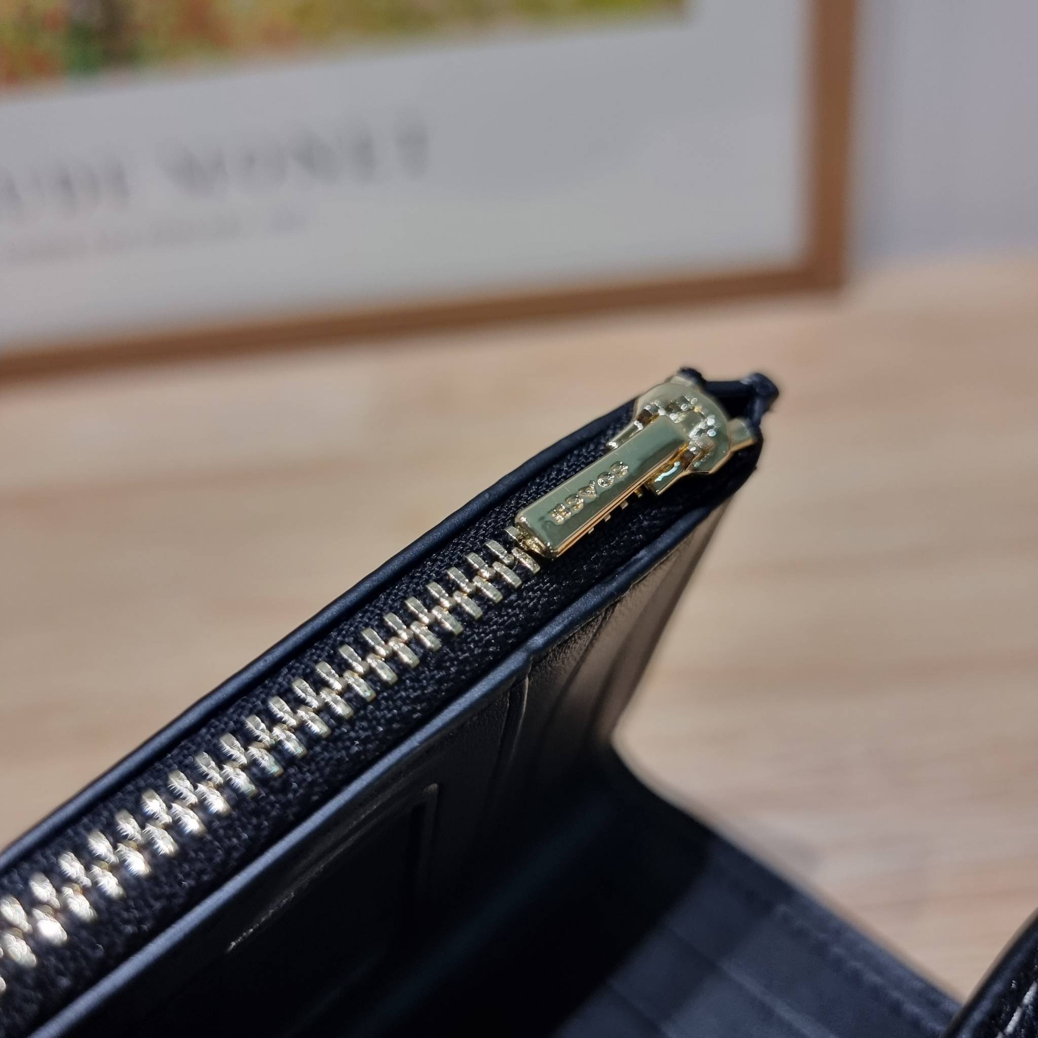 COACH MEDIUM GRACE WALLET IN SIGNATURE CANVAS CC061 CC060 CC059 พร้อมส่ง 5 สี กระเป๋าสตางค์ใบกลาง ดีไซน์หรู โดดเด่นด้วยโลโก้สไตล์วินเทจ คลาสสิค โทนสีใช้งานง่าย