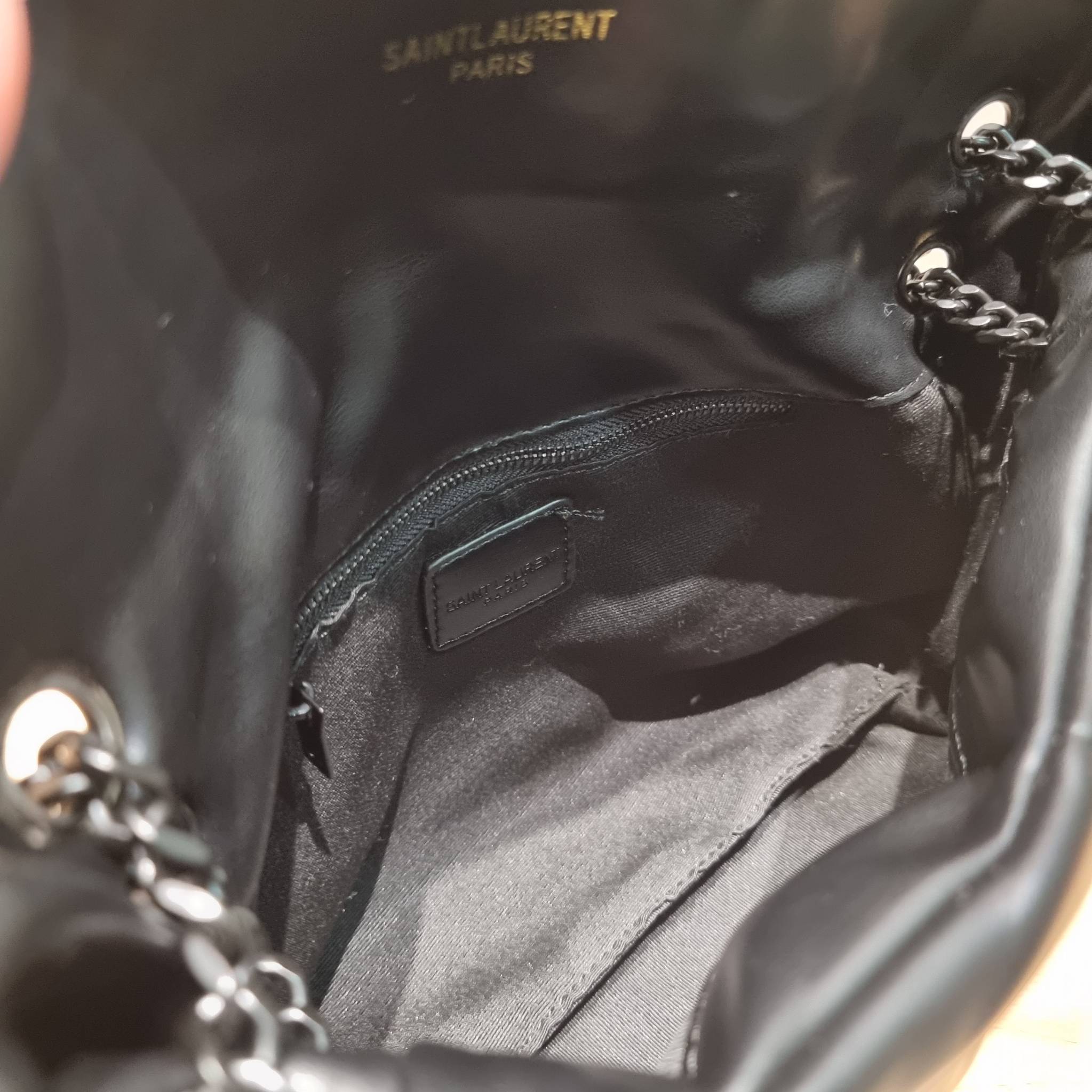 YSL PUFFER SMALL CHAIN BAG IN QUILTED / Yves Saint laurent puffer small chain bag in quilted กระเป๋าสะพายรุ่นยอดนิยม ทรงสวย ใช้ได้บ่อยไม่มีเบื่อ วัสดุหนังสัมผัสนิ่มมือ ดีไซน์เรียบหรู