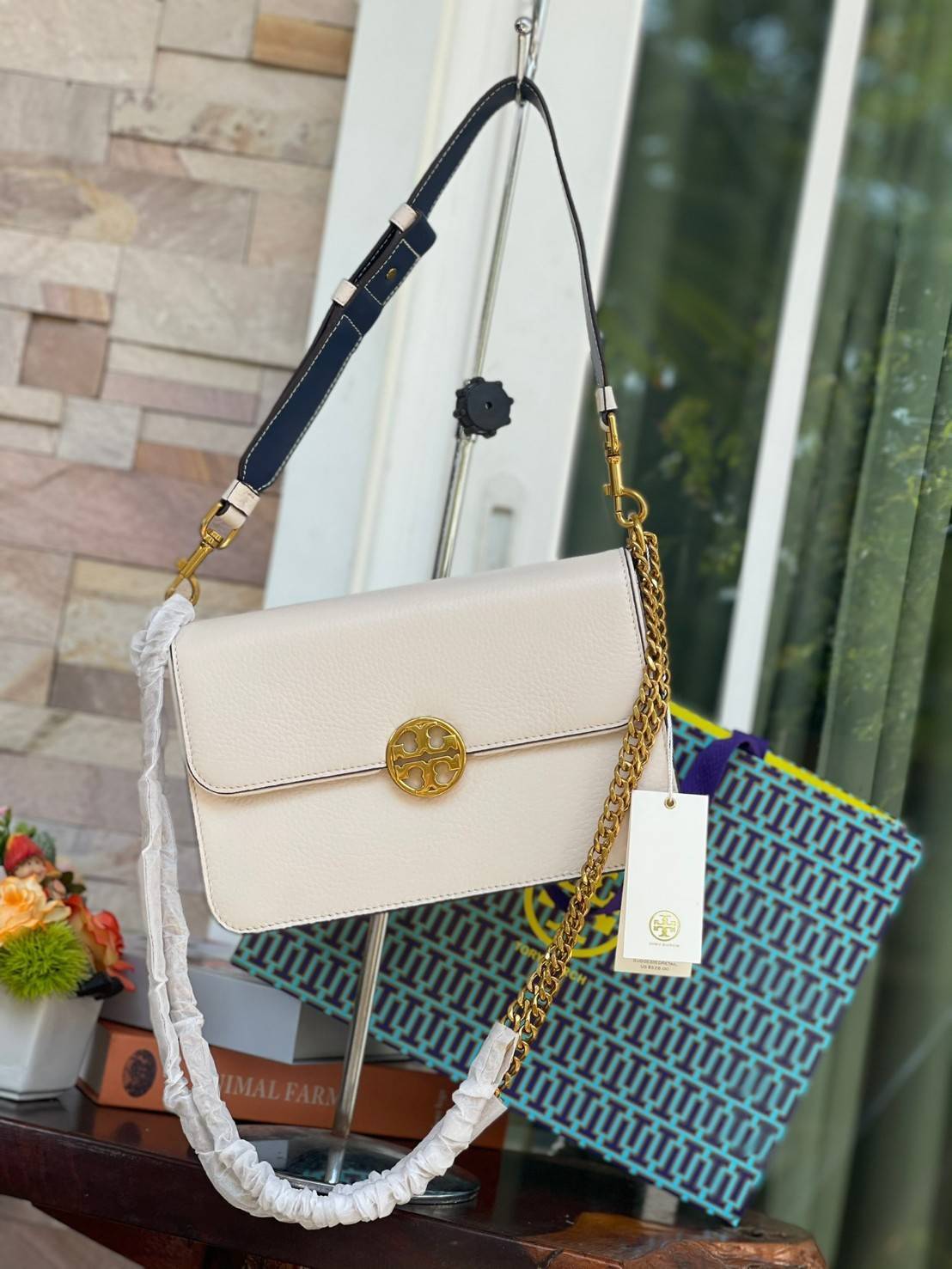 Tory burch description chelsea shoulder bag กระเป๋าที่ใช้เป็น Everyday Bag