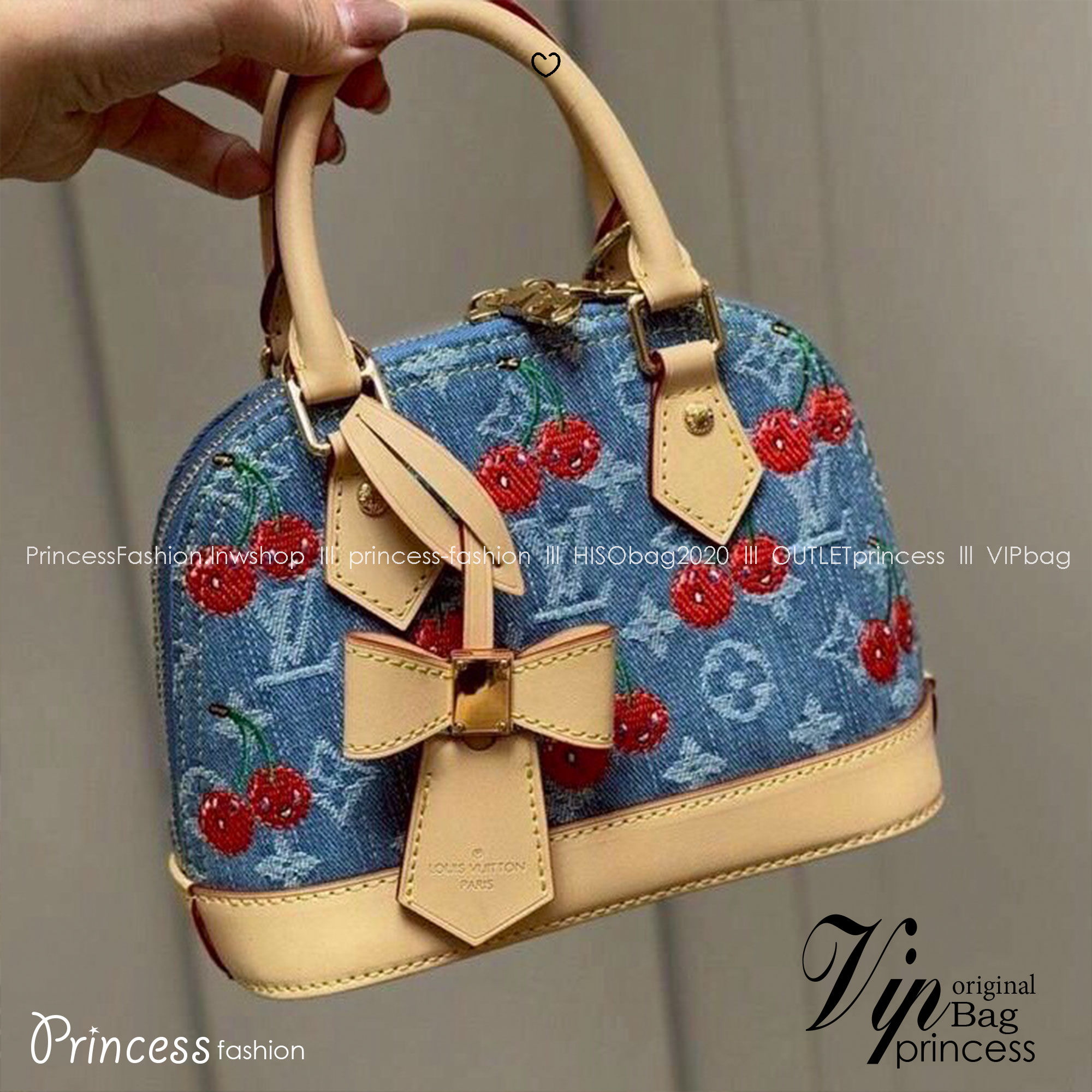 LV x TM Alma BB Monogram cherry denim 20cm กระเป๋าสะพายทรงโดม อัพลุคไฮน์ ขนาดกำลังดี หูจับในตัวใช้งานได้สะดวก โดดเด่นมีชีวิตชีวา ด้วยเดนิมวินเทจปักลายเชอร์รี่สีสันสดใสสะดุดตาสะท้อนสไตล์ไอคอนิก