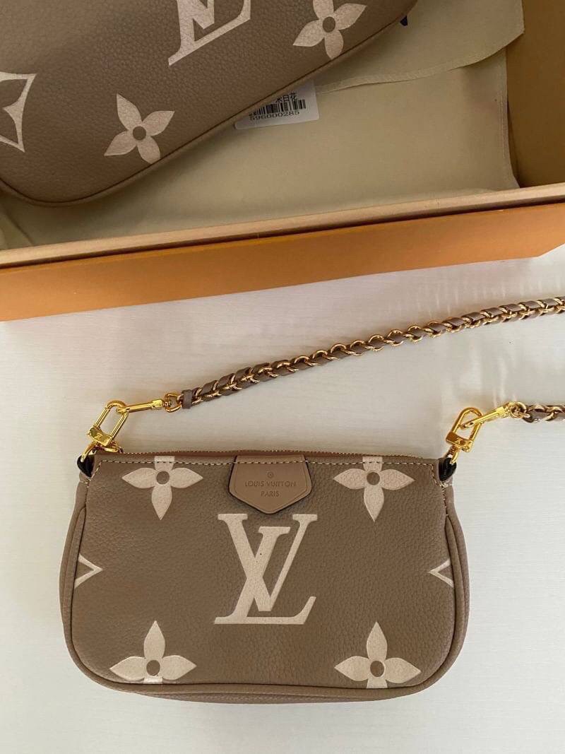 VIP GIFT 】LOUIS VUITTON MULTI POCHETTE ACCESSOIRES BAG