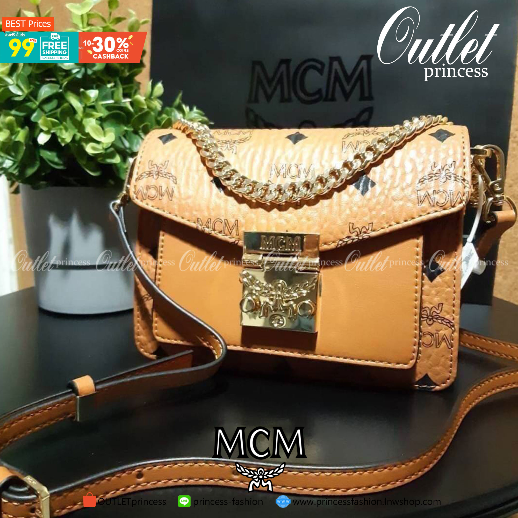 M.C.M MINI PATRICIA CROSSBODY IN VISETOS กระเป๋าสะพายไซส์มินิ เล็กๆแต่ดีเทลยิ่งใหญ่!! เป็นอีกหนึ่งรุ่นที่หรูเกินตัว ด้วยดีไซน์และขนาดพอเหมาะ สาวๆต้องปลื้มแน่นอนใบนี้ วัสดุหนังแคนวาสคุณภาพดีสลับหนังแท้ เปิด-ปิดด้วยตัวกดล็อคอะไหล่ทองสุดหรู ภายในเป็นหนังกลับ