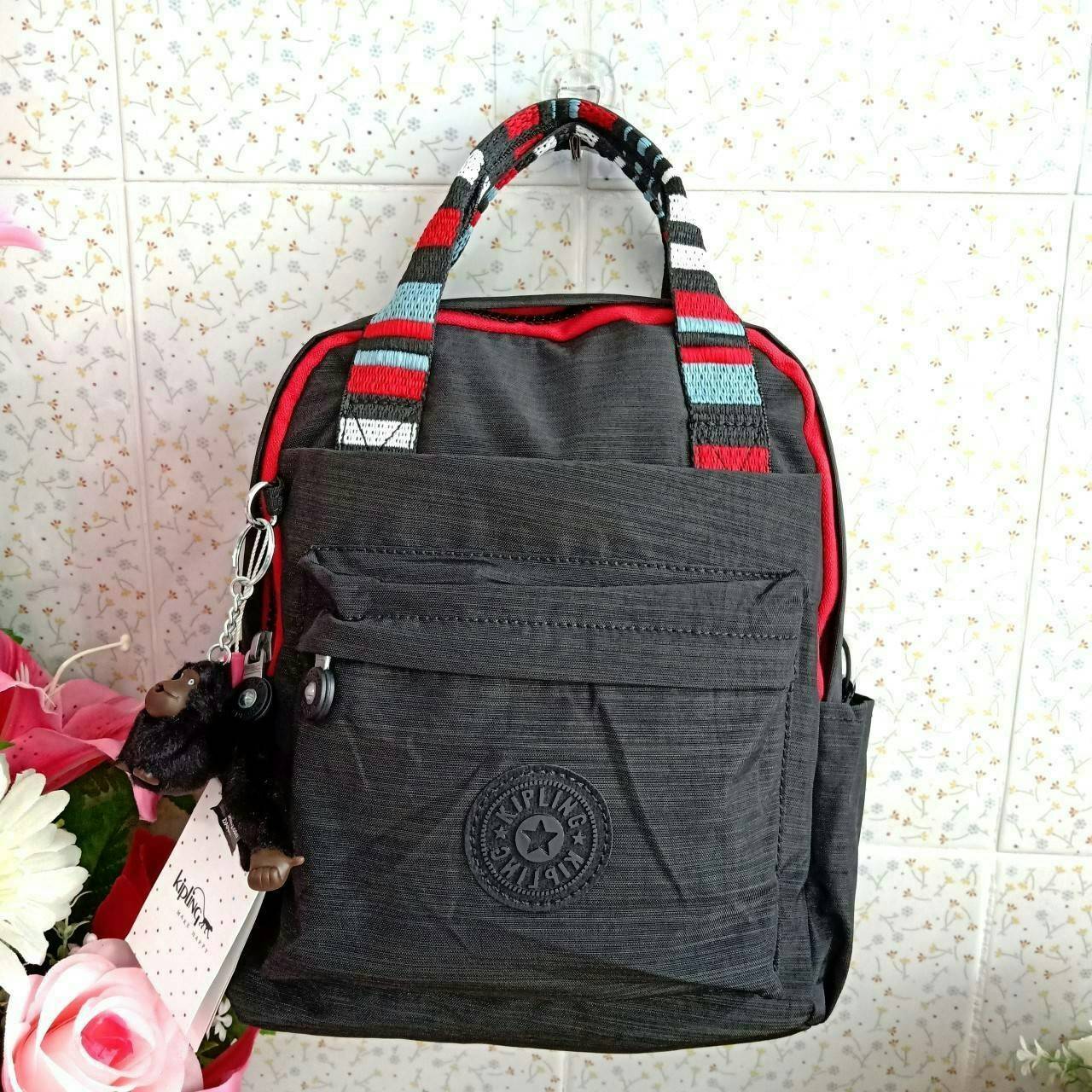 KIPLING 2WAYS MINI BACKPACK 👍กระเป๋าสะพาย2Wayรุ่นใหม่วัสดุ Nylon & Polyester 100% 👍หูหิ้วมีลายปั้มแบรนด์ 👍สายสะพายยาวเลื่อนปรับได้ถอดได้ 👍สามารถถือหรือสะพายได้ จะสะพายไหล่ สะพายเฉียง Crossbody หรือจะคล้องสายเป็นเป้สะพายหลัง
