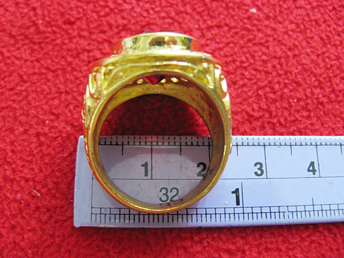 สินค้าหมดค่ะ แหวนพลอยทับทิมแดงเนื้อทองเหลืองล้อมเพชร(ราศีกรกฎ)ค่ะ