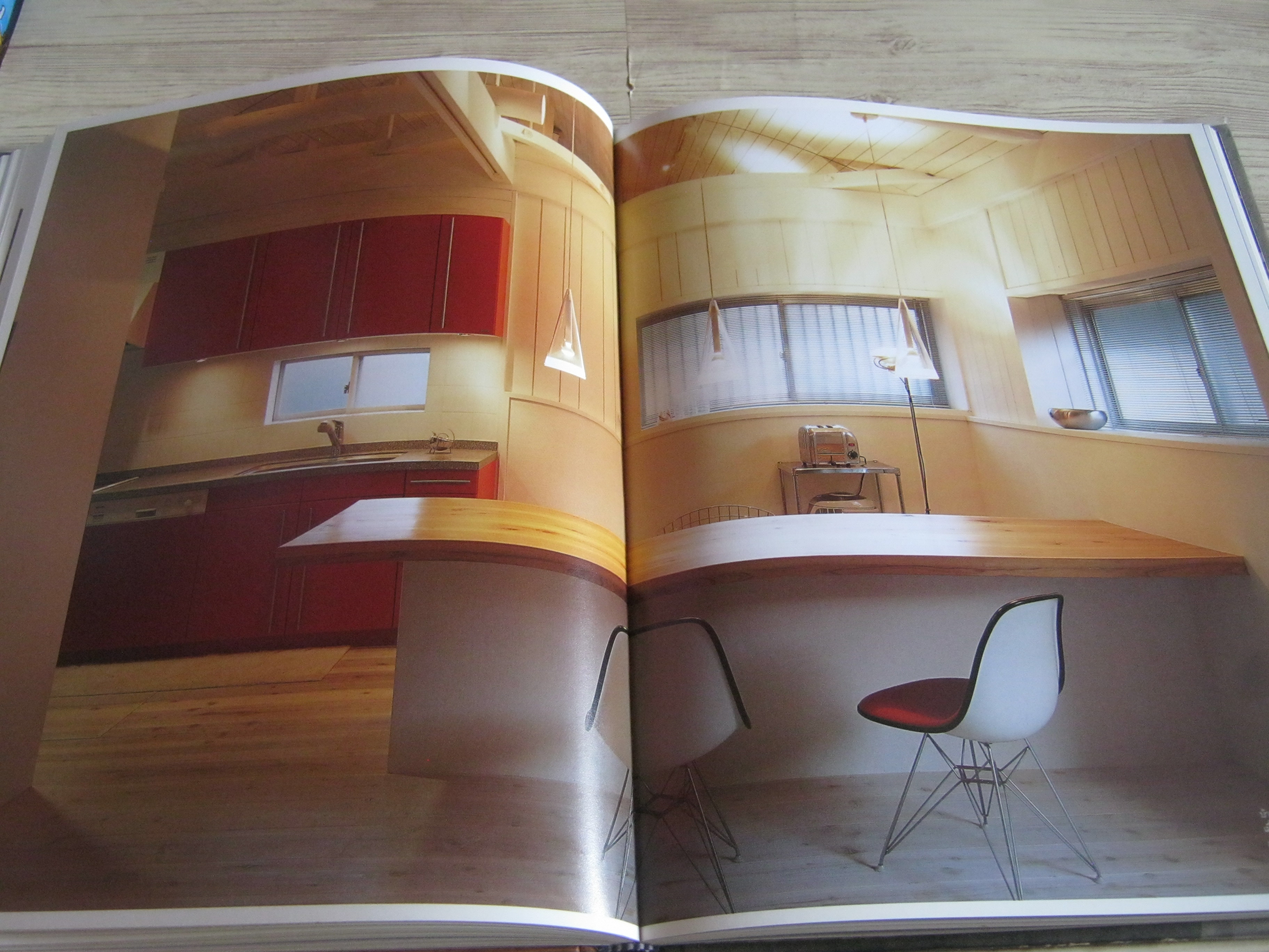 living in japan 12 บ้านสวยในญีปุ่น โดย กองบรรณาธิการสำนักพิมพ์บ้านและสวน