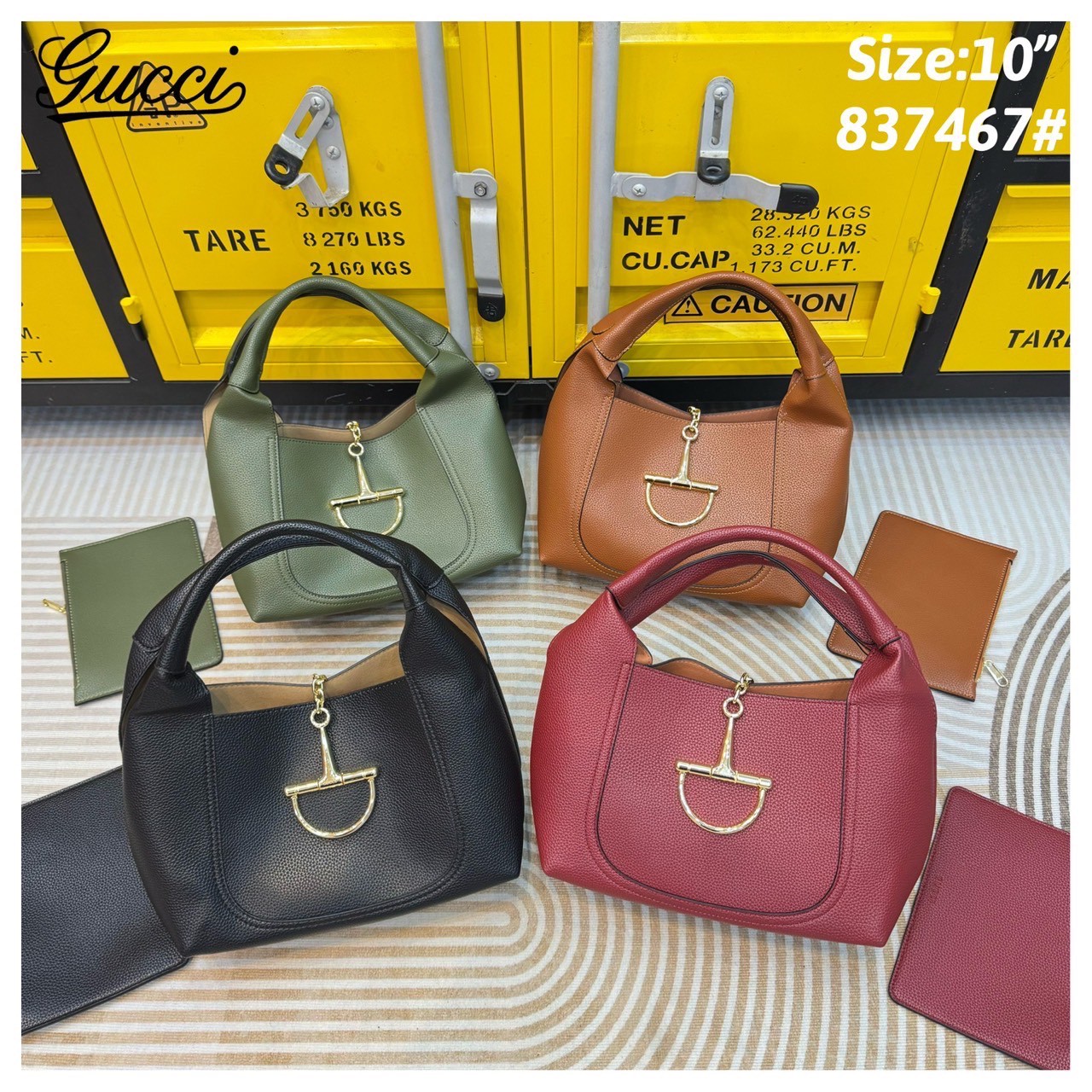 Gucci Softbit medium top handle bag กระเป๋าทรงโฮโบโฉมใหม่ อะไหล่เป็นเอกลักษณ์ของแบรนด์ในรูปแบบ Horsebit ครึ่งรูปขนาดใหญ่ หรูหราและใช้งานสะดวก รูปทรงสไตล์สบายๆ หนังลายเกรนสวยหรูนุ่มนวลพร้อมเท็กเจอร์อันโดดเด่น