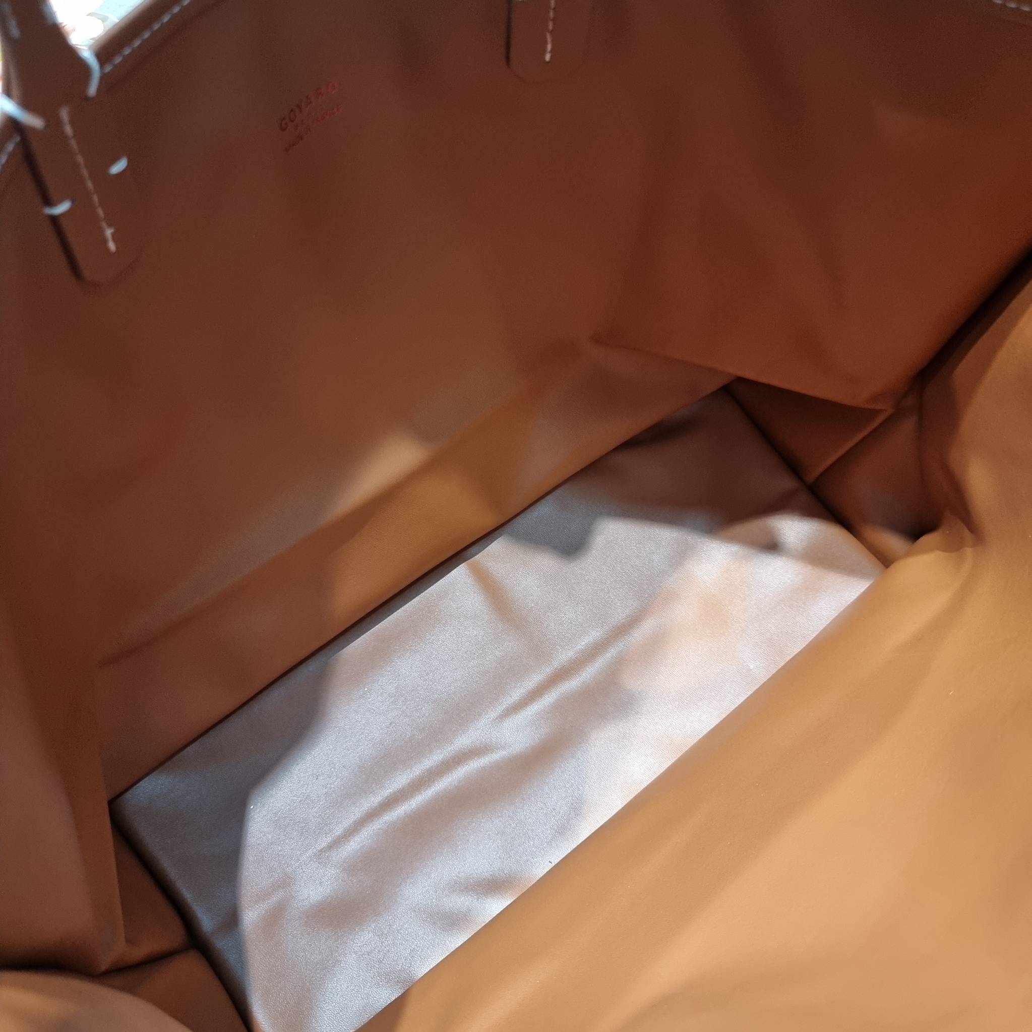 GOYARD ANJOU REVERSIBLE TOTE กระเป๋าสะพายทรงโท้ท ใบใหญ่จุใจ!! กลับด้านใช้ได้ทั้ง 2 ด้าน มาครบสีขายดี เลิศทุกสี รูปทรงคลาสสิค