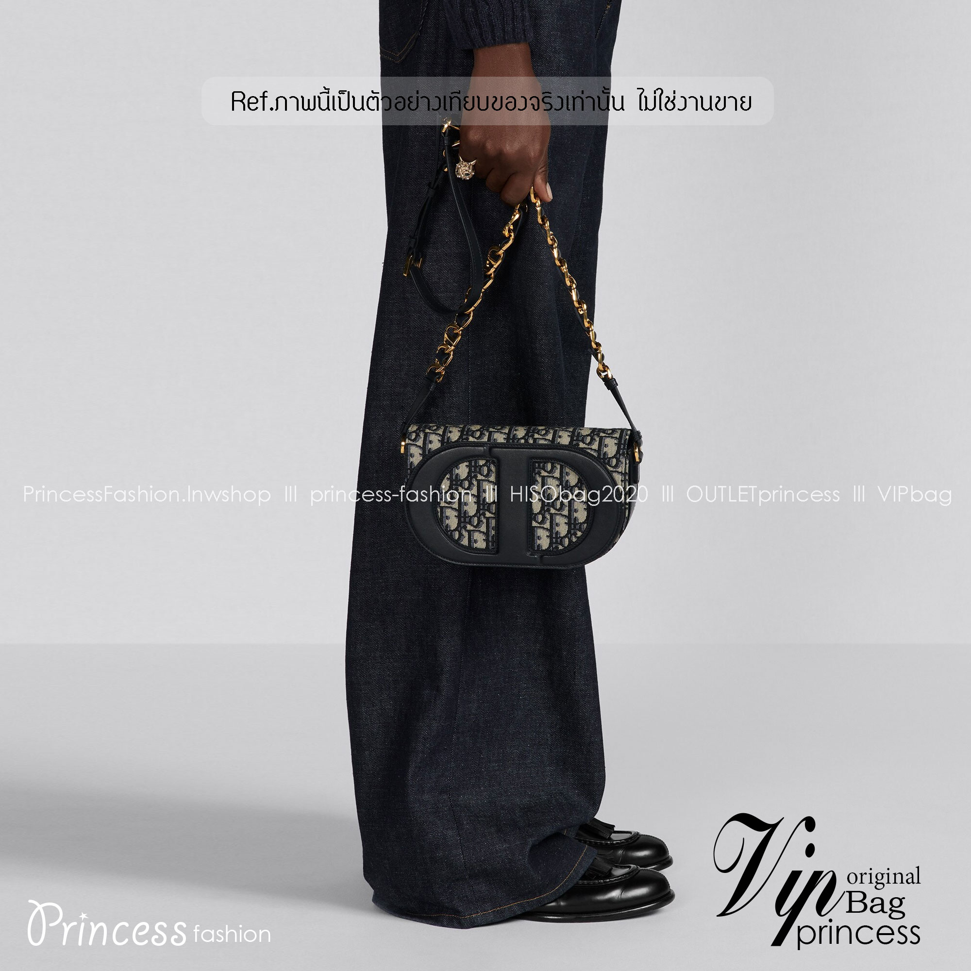 CD SIGNATURE BAG WITH STRAP กระเป๋าสะพายซิกเนเจอร์ ไอเท็มมาแรง ที่สวยแซ่บไม่มีไม่ได้เลย เกรดออริ 1:1