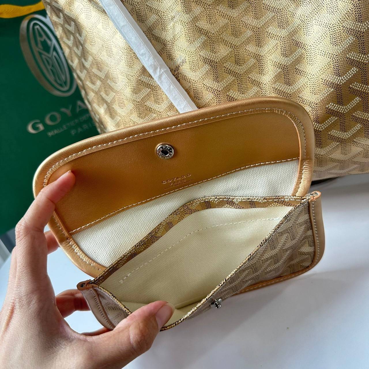 พร้อมส่ง 5 สี PM GOYARD ANJOU PM REVERSIBLE TOTE BAG / Goyard tote bag กระเป๋าทรงโท้ทใบใหญ่ เกรดไฮเอน 1:1 ใช้งานต่างประเทศได้ ภาพถ่ายจากงานขายจริง