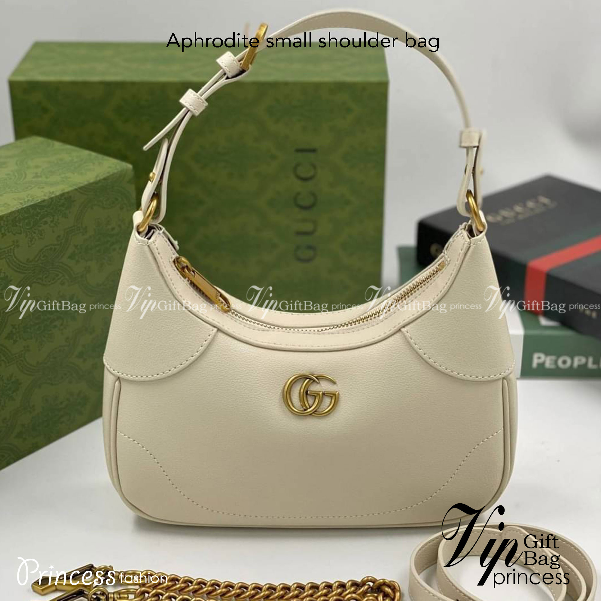 GUCCI Aphrodite small shoulder bag กระเป๋าสะพายทรงคลาสสิค ดีไซน์ย้อนยุคผสานความโมเดิร์นด้วยรูปทรงพอช ที่ใช้งานได้ทุกสไตล์ วัสดุหนังแคนวาส ทนทาน ภายในกระเป๋าเป็นช่องโล่ง