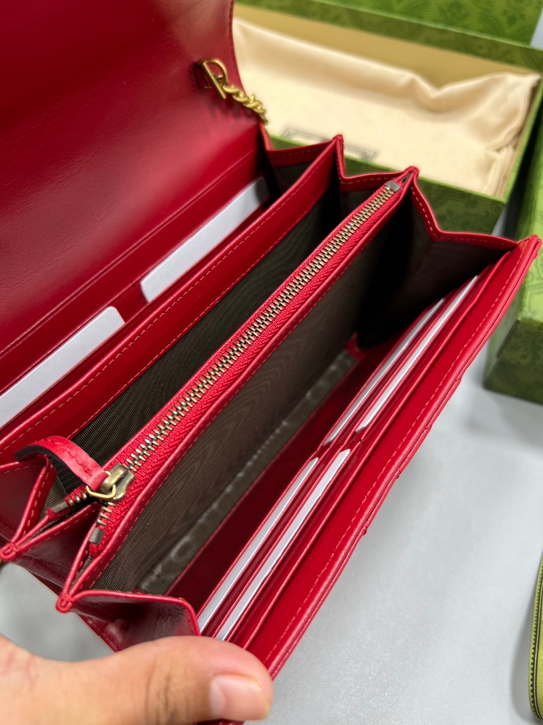 GUCCI GG Marmont Chain Wallet Matelasse Mini Soft Leather / GUCCI WOC เกรดออรินอล งานหนังสวยมากค่ะ ละมุนที่สุด ใส่บัตร ใส่แบงค์ได้ รับรองว่าจะเป็นกระเป๋าที่จะหยิบใช้งานได้บ่อยๆ รับประกันความสวยปังค่าาา