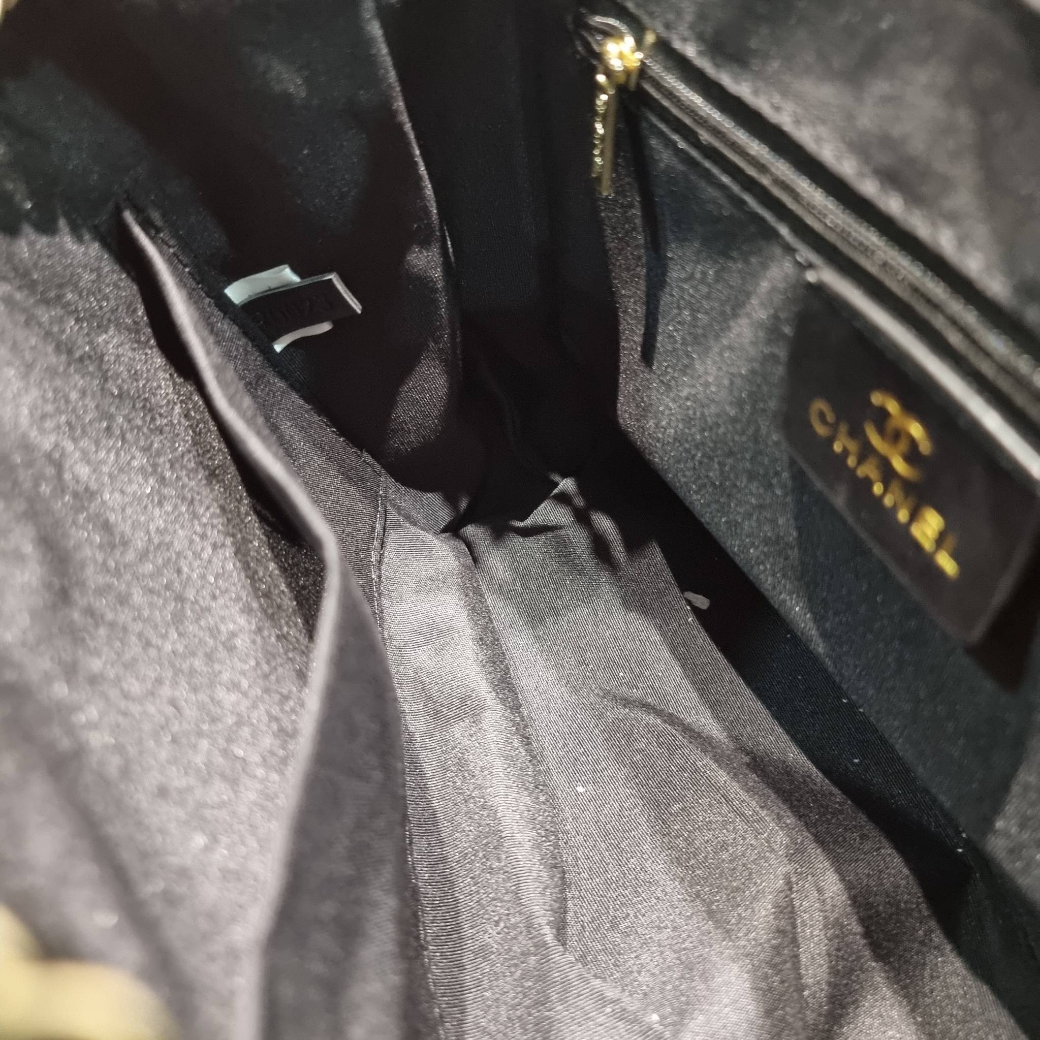 CHANEL duma backpack Black กระเป๋าเป้ ไซส์น่ารัก รูปทรงทันสมัย วัสดุหนังแกะสัมผัสนิ่ม ดีเทลความสวยมากมาย