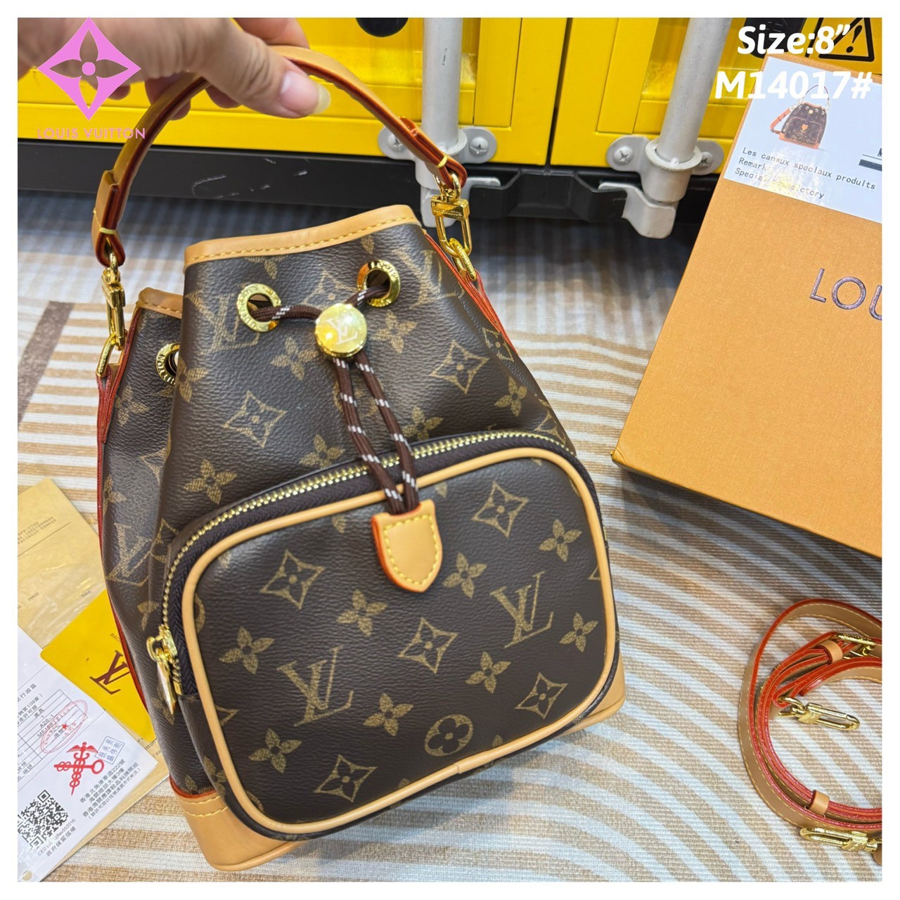 LV Noe Cargo bag / LV Bucket Bag กระเป๋าทรงบัคเก็ตใหม่ล่าสุด กระแสคาร์โก้มาแรงสุดๆ โดดเด่นเป็นเอกลักษณ์ด้วยลายพิมพ์โมโนแกรม รูดเปิด-ปิดปากกระเป๋าด้วยเชือกร้อยตกแต่งโลโก้อะไหล่ทองหรูหรา