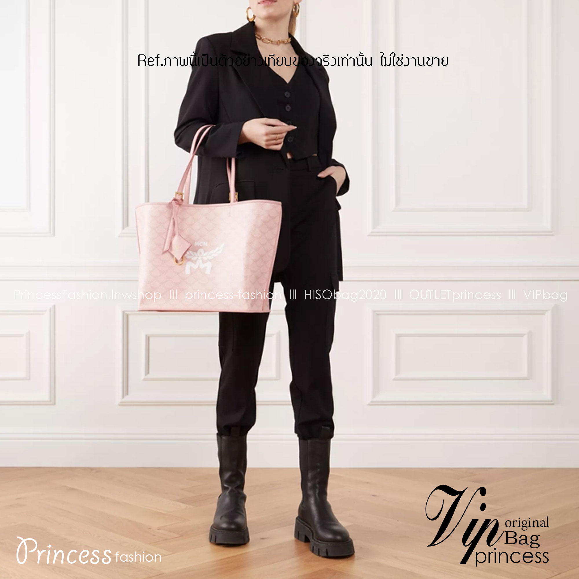 M.C.M MEDIUM HIMMEL SHOPPER IN LAURETOS คอลเลคชั่นใหม่ พร้อมสีใหม่ ดีไซน์ละมุน น่าใช้มากๆ กระเป๋าทรงช้อปปิ้ง เรียบหรู พิเศษสุดกับพวงหนังพร้อมห่วงกุญแจทึ่สามารถห้อยพวงกุญแจน่ารักๆได้