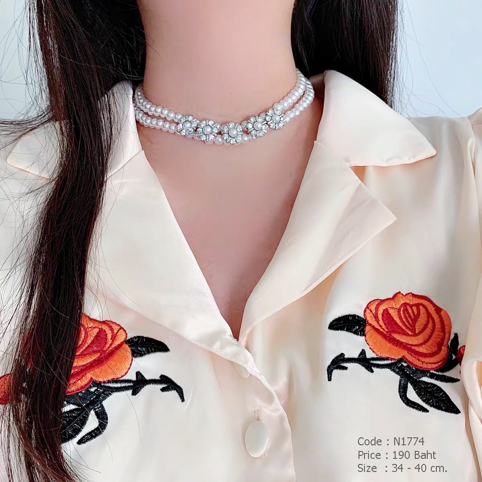 สร้อยคอโชคเกอร์มุกสองเส้น ล้อมเพชร cz
