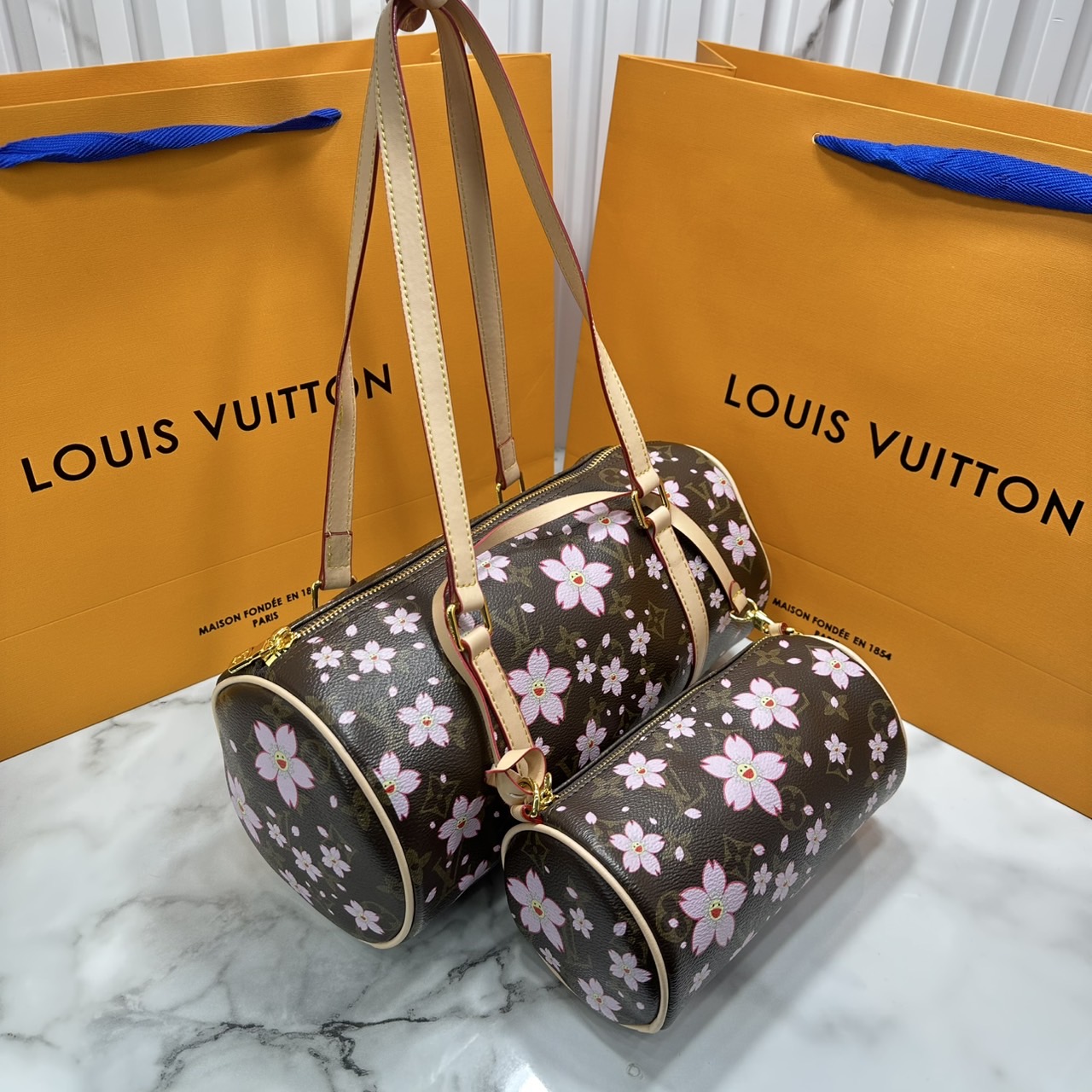 RI หนังแท้ | คอลใหม่ดอกไม้แสนหวาน LV x TM Papillon Cherry Blossom bag / lv capsule กระเป๋าสะพายทรงใหม่ มาในเซ็ท 2 ใบสุดคุ้ม ดีไซน์คลาสสิครุ่นสุดปัง