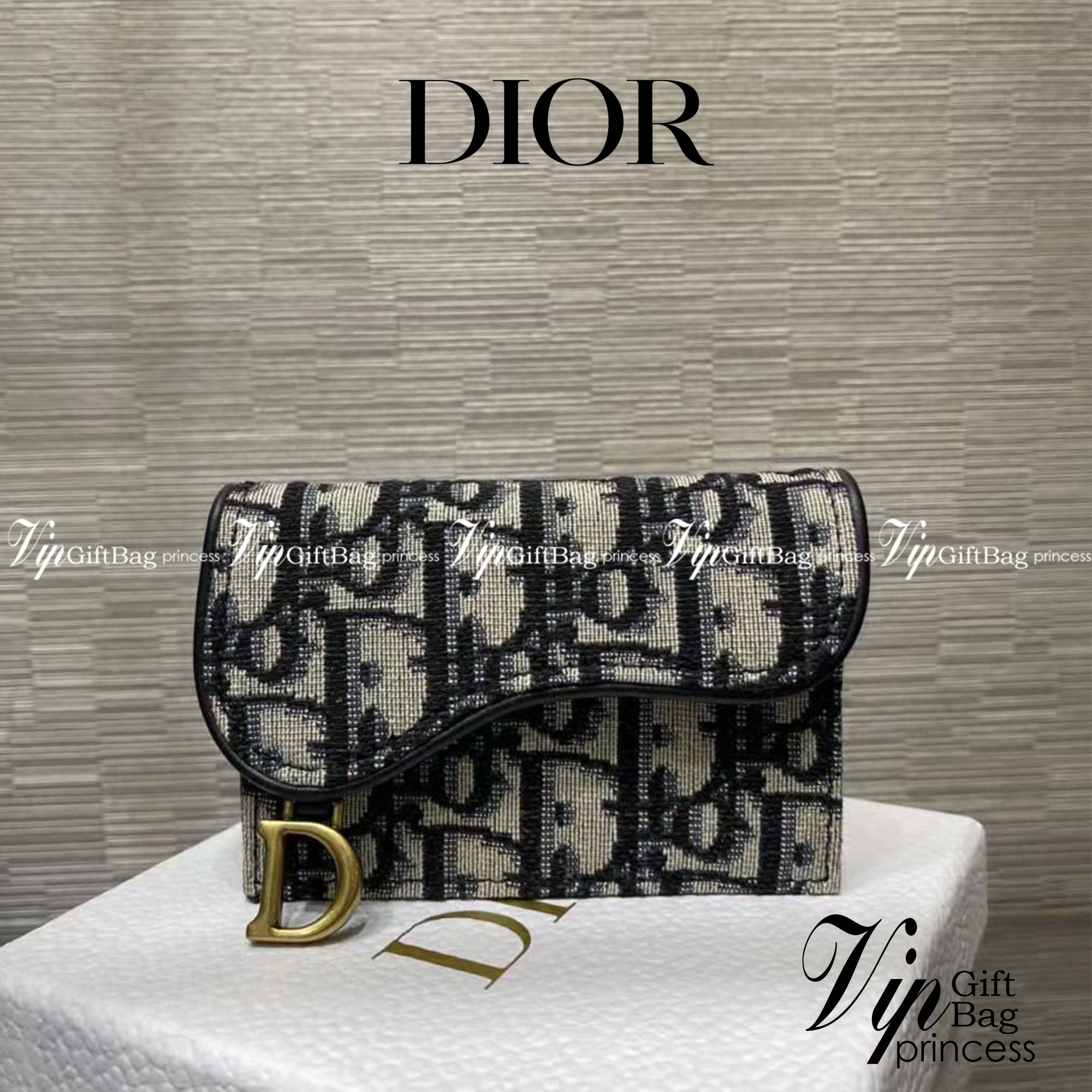 หนังแท้ DIOR SADDLE FLAP CARD HOLDER พร้อมส่งที่ไทย กระเป๋าใส่การ์ดงานหนังแท้และผ้าแจ็คการ์ด เกรดเทพออริจินอล ภาพสินค้าถ่ายจากงานขายจริง ใช้งานต่างประเทศได้