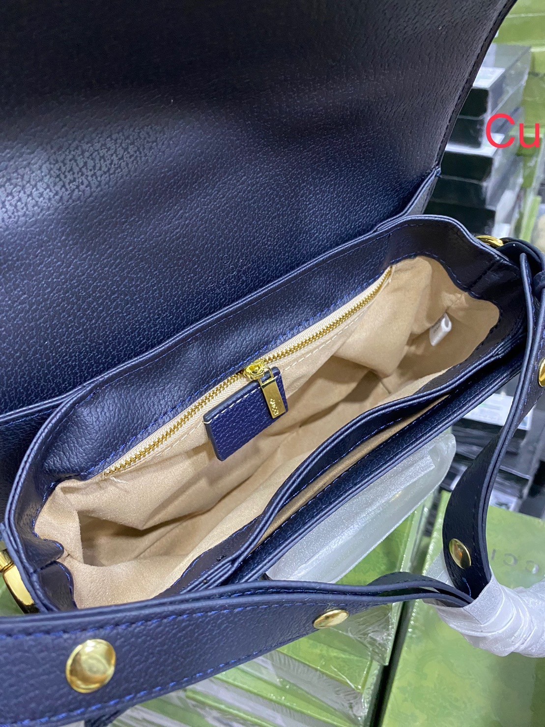 Gucci horsebit 1955 shoulder bag / GUCCI BAG พร้อมส่ง 5 สี กระเป๋าสะพายไหล่/สะพายข้างทรงคลาสสิค สวยผู้ดี ดารา เซเลปใช้กันเพียบ สวยอยู่ทรง มากี่รอบก็ไม่เคยพอ!! รุ่นเด็ดสุด!! ฮ็อตสุด!! ให้สิบว้าวไปเลย