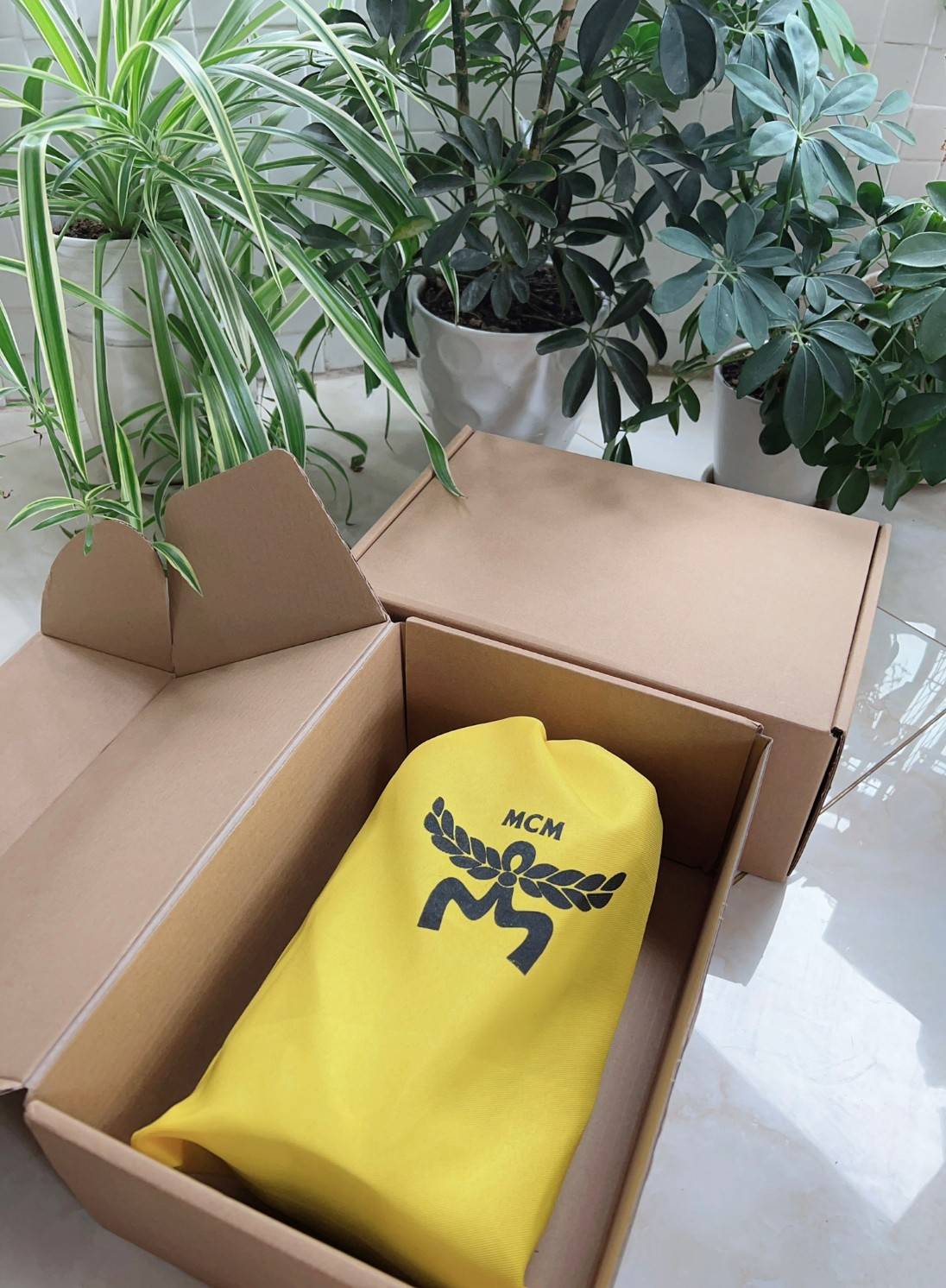 M.C.M AREN BUCKET TOTE IN VISETOS กระเป๋าทรงบัคเก็ต ขนาดกำลังสวย ไอเท็มใหม่ เกรดท็อปออริ 1:1 สลับแท้