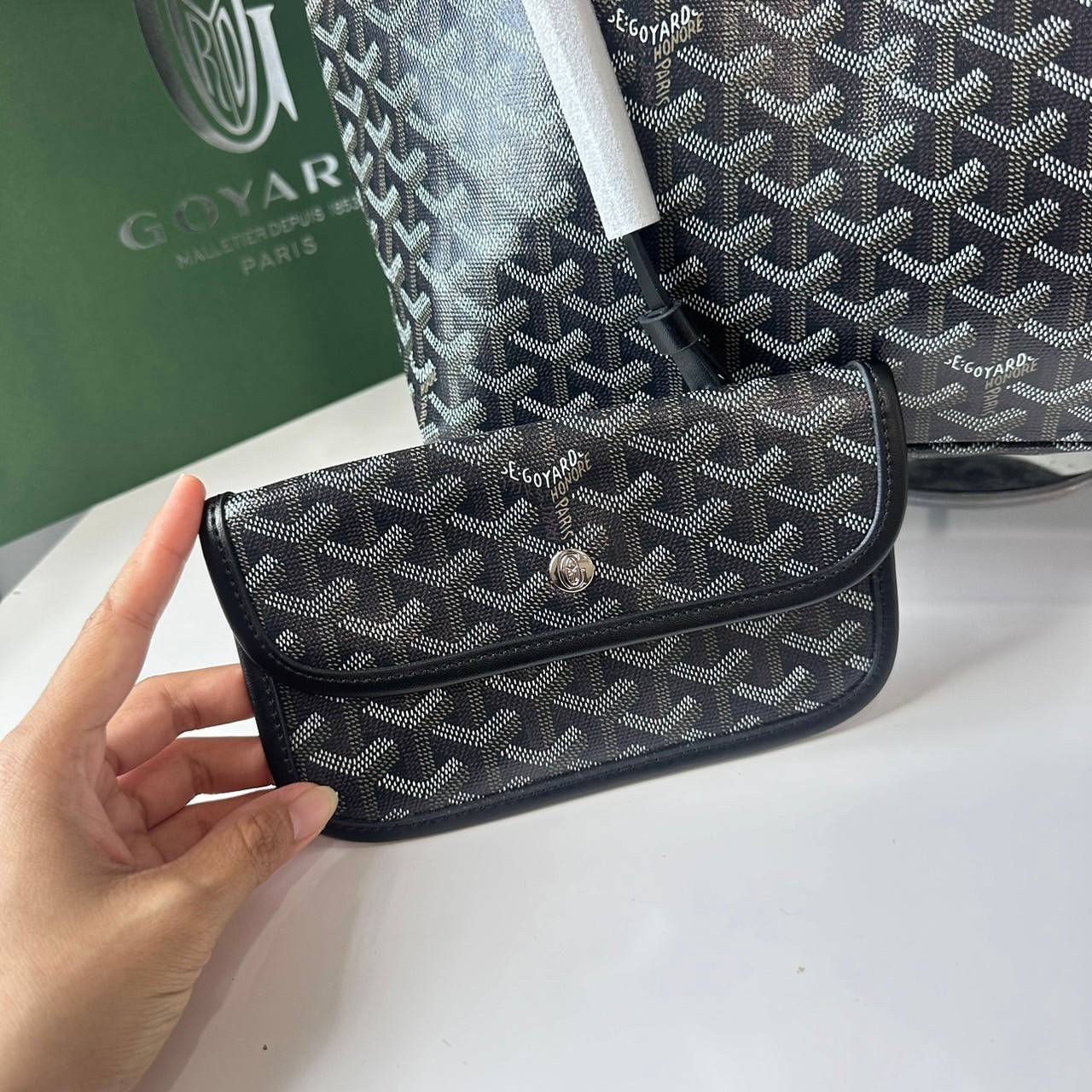 พร้อมส่ง 5 สี PM GOYARD ANJOU PM REVERSIBLE TOTE BAG / Goyard tote bag กระเป๋าทรงโท้ทใบใหญ่ เกรดไฮเอน 1:1 ใช้งานต่างประเทศได้ ภาพถ่ายจากงานขายจริง