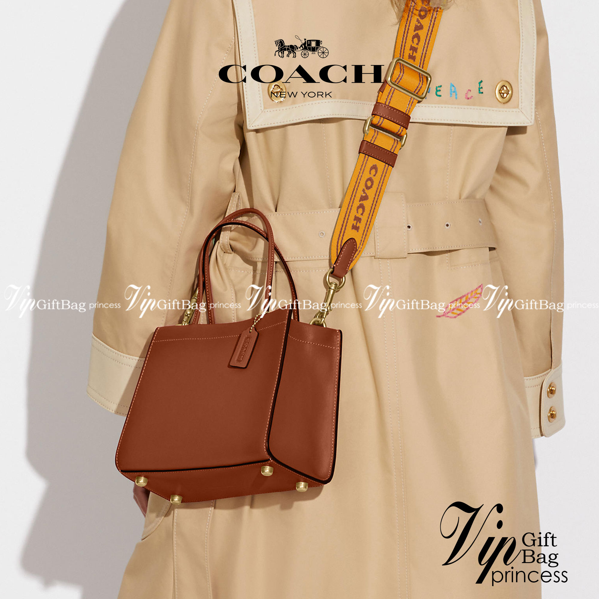 สินค้าออกใหม่ยังไม่ช้อปเข้าไทยจ้าา พร้อมส่งที่นี่ที่เดียว แค่สายสะพายก็คุ้มแล้วจ้าา! COACH CASHIN CARRY TOTE ((C8544)) พร้อมส่งที่ไทย สวยก่อนใครรับสงกรานต์นี้ค่าา! กระเป๋าทรงTote หนังแท้เรียบ นิ่มสวยงามค่ะ