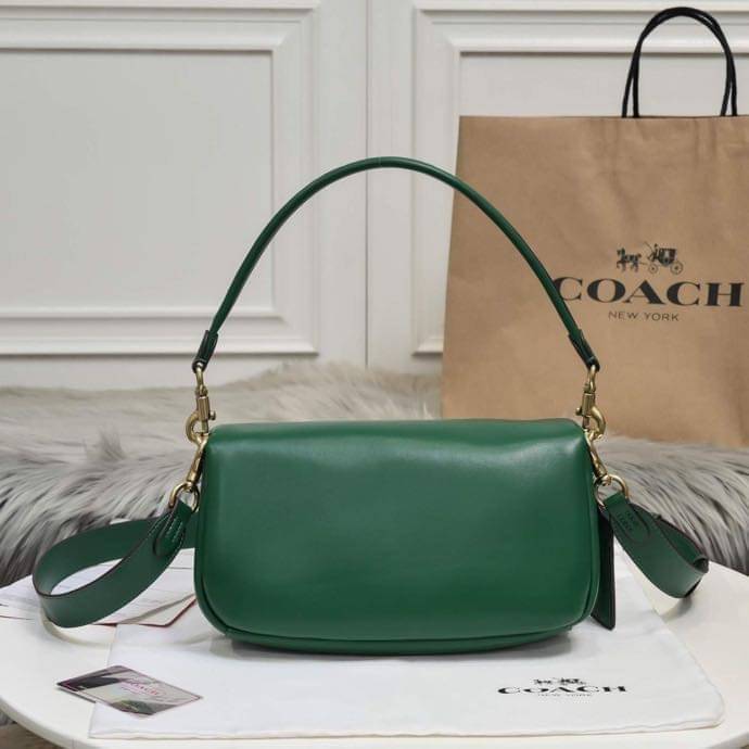 COACH PILLOW TABBY SHOULDER BAG 26 ไซส์ใหญ่ จุของได้ล้นๆ มาใหม่ขายดีที่สุด หนัง nappa หนานิ่ม นุ่มมากๆ พร้อมโลโก้รุ่นใหม่ด้วยเช่นกัน เพิ่มความหรู ดูดีเข้าไปอีกค่ะ