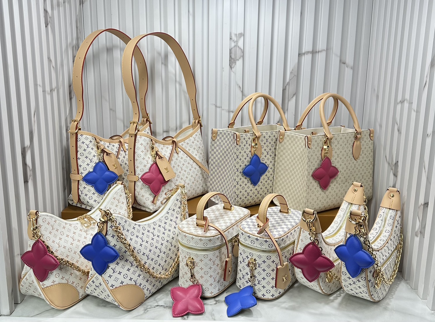 ORI หนังแท้ | LV Loop PM Bag กระเป๋าสะพาย ดีไซน์ทรงพระจันทร์ครึ่งเสี้ยวได้แรงบันดาลใจจากกระเป๋ารุ่น Croissant อันเป็นตำนานของเมซง