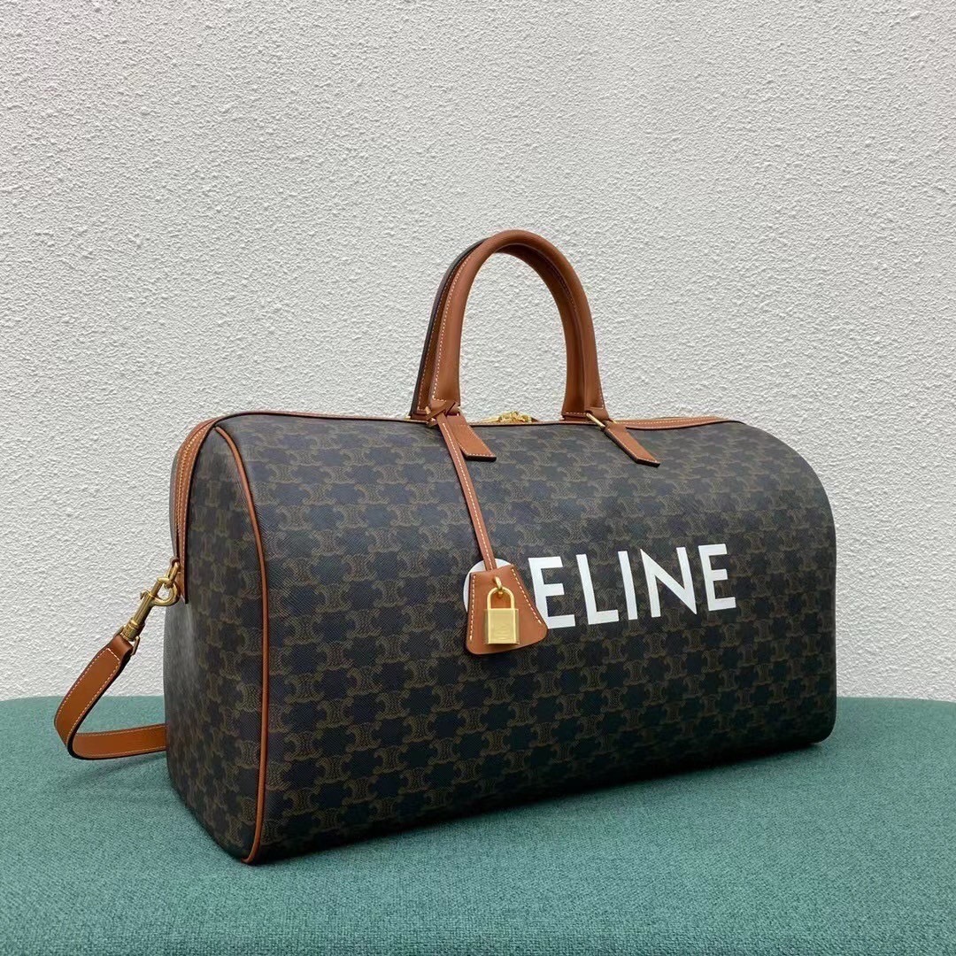 CELINE Large Voyage bag in Triomphe Canvas / Celine Keepall Bag กระเป๋าทรงบอสตันใบใหญ่จุสัมภาระได้เยอะสุดๆหนังขึ้นลาย Signature สวยหรูสุดคลาสสิค ดีไซน์ไม่มีเอ้าท์