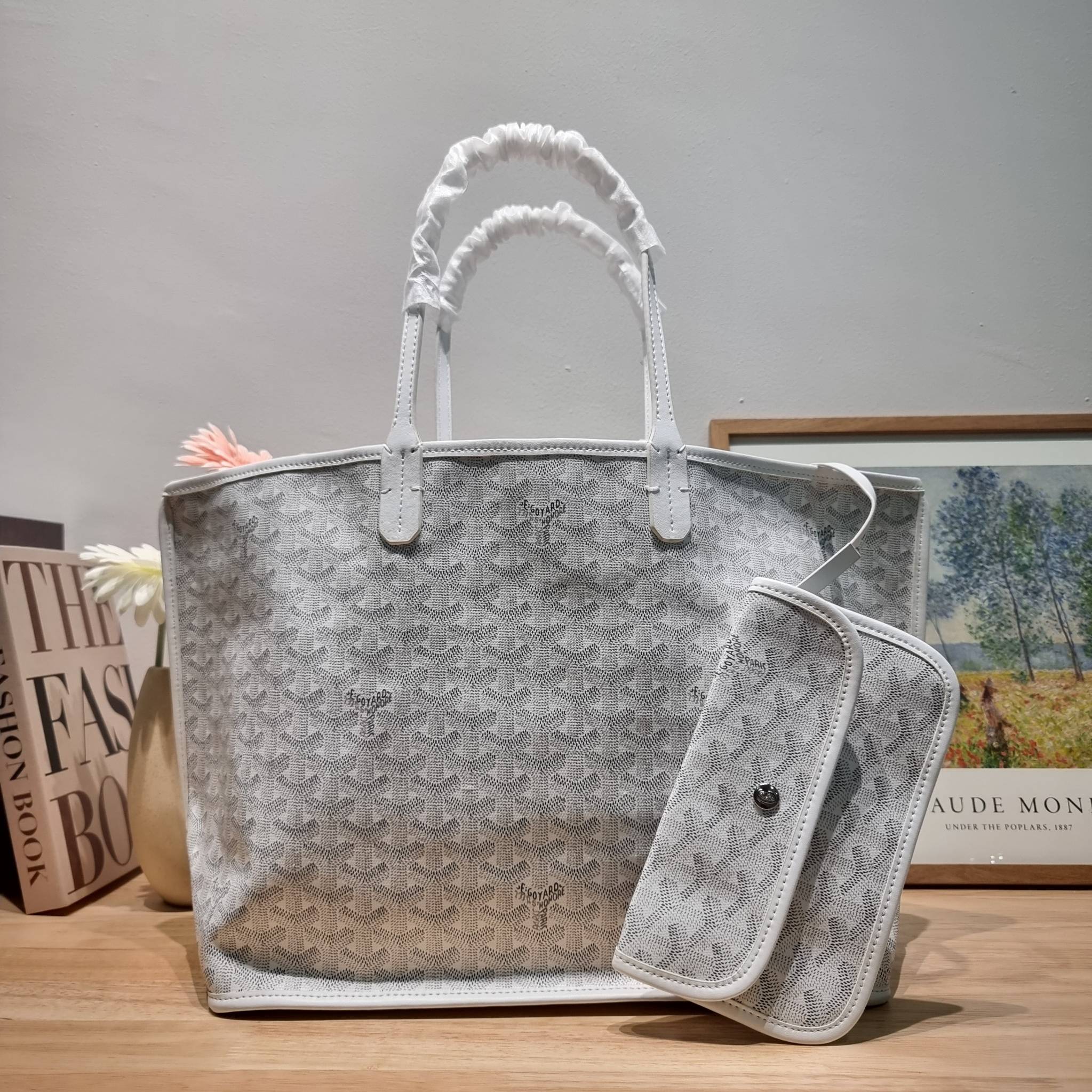 GOYARD ANJOU REVERSIBLE TOTE กระเป๋าสะพายทรงโท้ท ใบใหญ่จุใจ!! กลับด้านใช้ได้ทั้ง 2 ด้าน มาครบสีขายดี เลิศทุกสี รูปทรงคลาสสิค ดีไซน์เป็นเอกลักษณ์