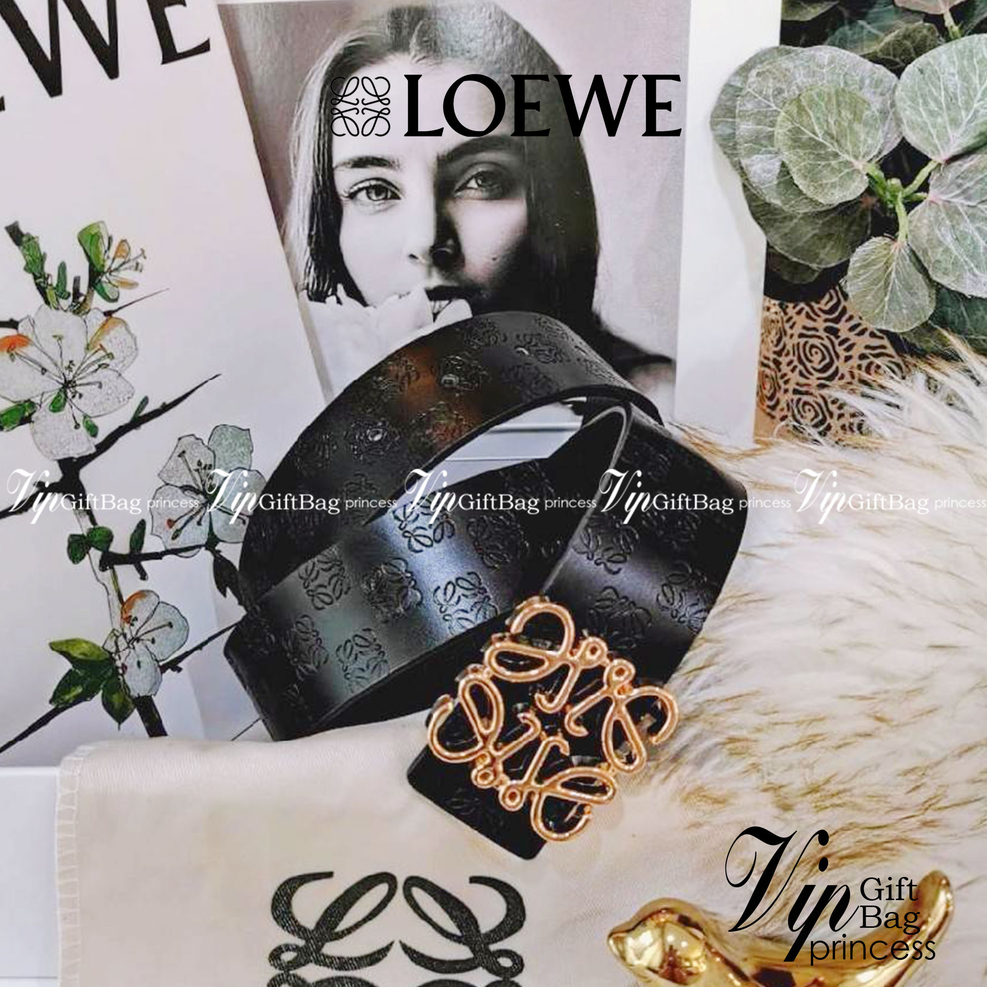 Loewe Logo Leather Belt VIP Gift With Purchase (GWP) วัสดุ Calfskin ปั๊มโลโก้แบรนด์สวยหรูดูดี หัวเข็มขัดโลโก้แบรนด์ 3D อะไหล่ทองตัวสายปรับระดับได้ ดีไซน์เรียบหรูคลาสสิคเข้ากับทุกลุ๊ค ใช้ได้ทั้งชายและหญิงค่ะ ไอเท็มแนะนำสวยน่าใช้น่าสะสม เหล่าสาวก Loewe GWP 