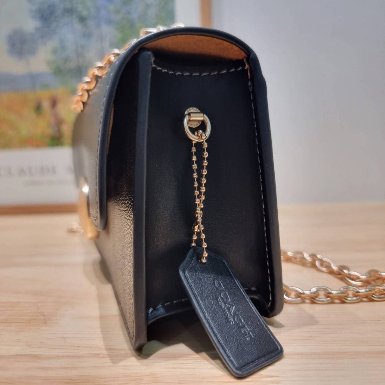 COACH CR528 ELIZA FLAP CROSSBODY IN SIGNATURE CANVAS กระเป๋าสะพายสุดหรู ดีไซน์โลโก้รุ่นใหม่สวยเด่น เกรดท็อปออริ เกรดดีสุด สลับแท้ 1:1