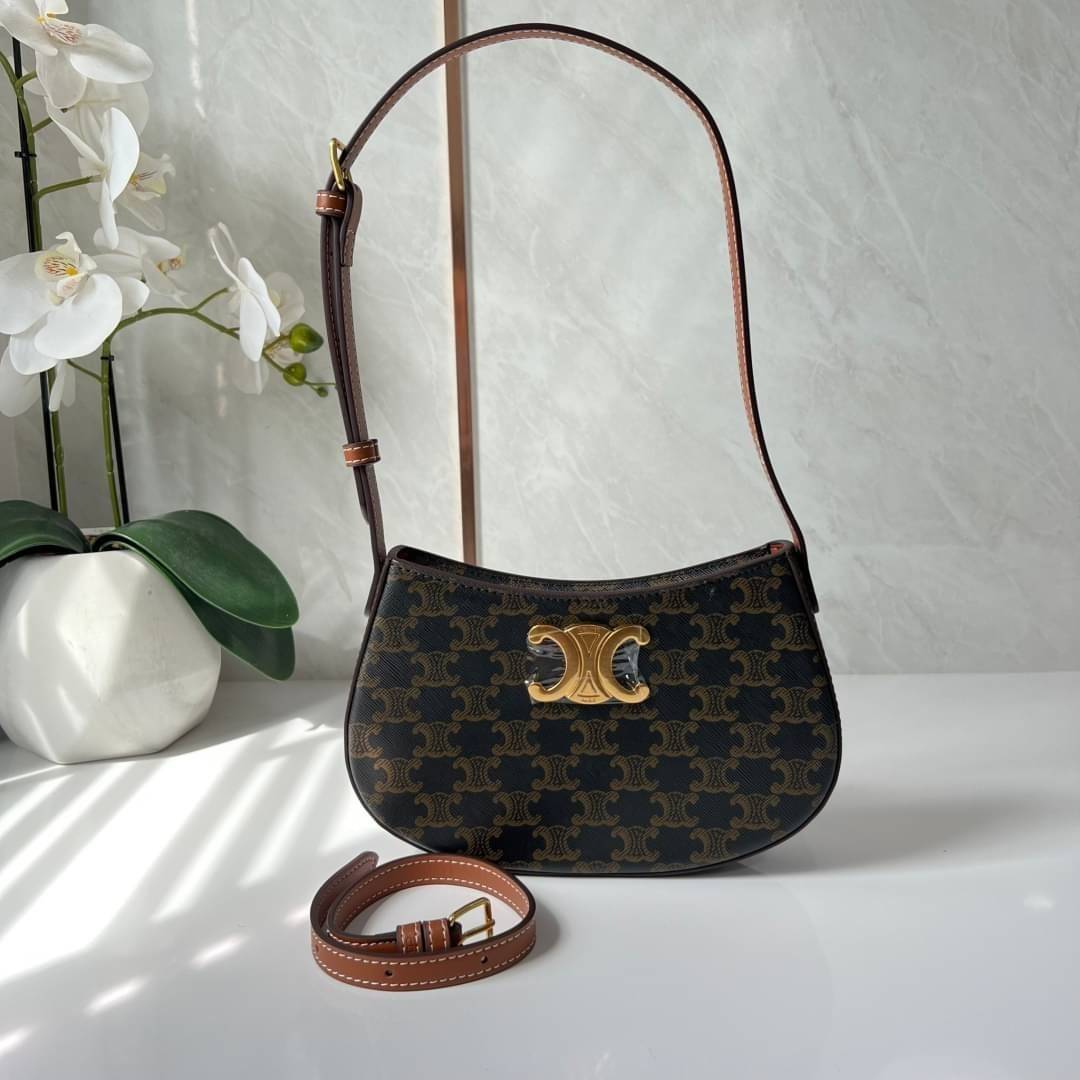 CELINE MEDIUM TILLY BAG IN SHINY CALFSKIN กระเป๋าสะพายไหล่/สะพาย คอลใหม่ทรงสวย มาแรง สวยหรูหรา