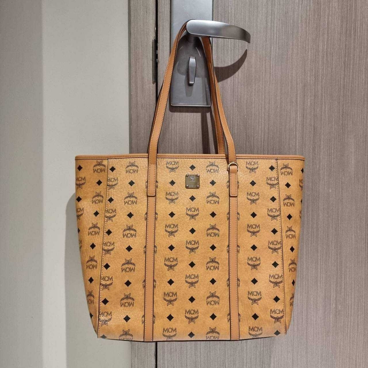 M.C.M MEDIUM TONI SHOPPER กระเป๋าทรงโท้ทใบใหญ่จุใจ เกรดท็อปออริ 1:1 สลับแท้ ใช้งานต่างประเทศได้