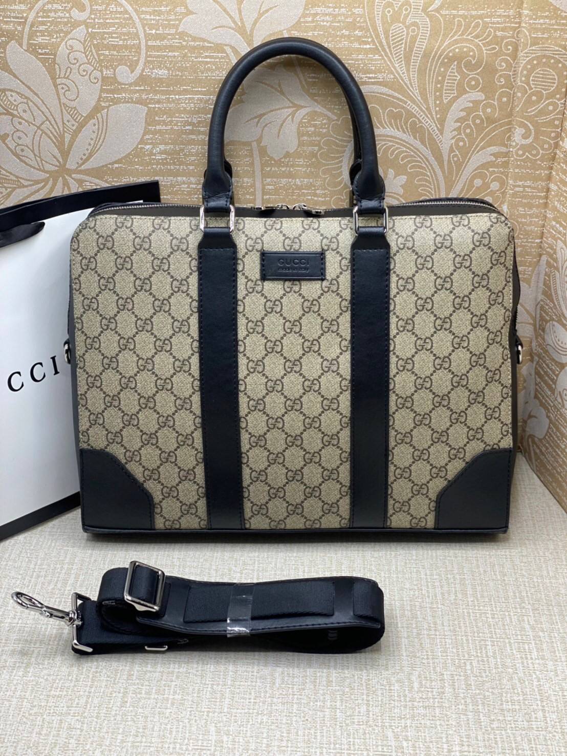 Gucci GG Supreme Briefcase พร้อมส่งที่ไทย ภาพสินค้าถ่ายจากงานจริง GG Supreme work bag with Web shoulder strap