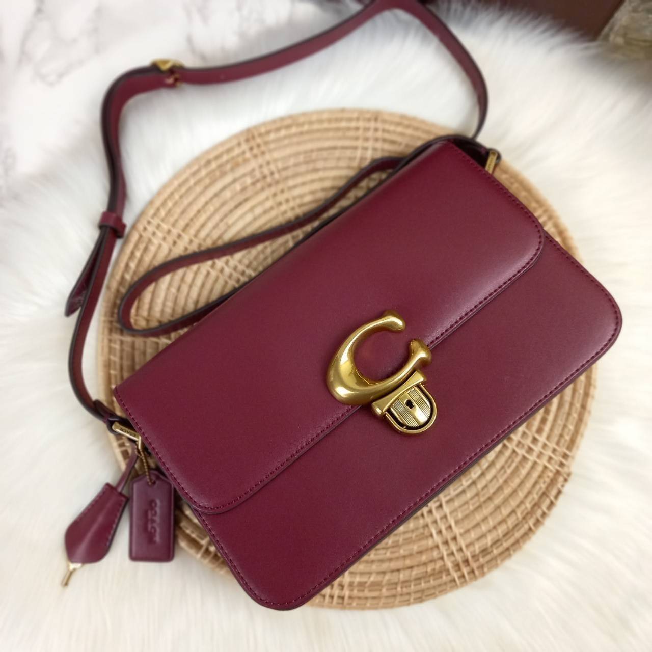 สวยละมุนตาละมุนใจม๊ากก!!🌺🌈 //>>COACH STUDIO GLOVETANNED LEATHER SHOULDER BAG (C6641)🌺ห้ามพลาดเด็ดขาด!! สวยละมุน เรียบหรู ดูแพงสุดๆ!! //กระเป๋าถือ กระเป๋าสะพาย ดีไซน์เนี้ยบ! เฉียบมาก!// วัสดุหนังแท้ หนังเรียบเต็มใบ อยู่ทรง สวย