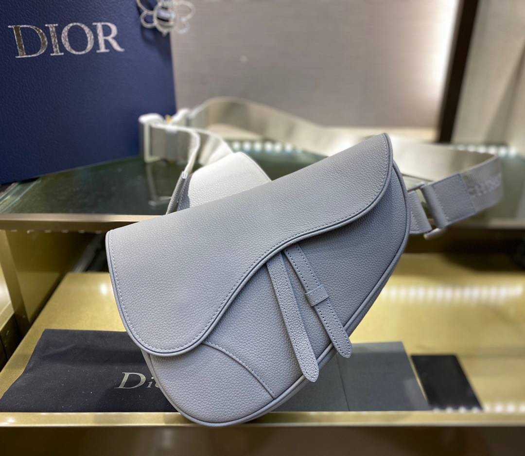 หนังแท้ CHRISTIAN DIOR SADDLE BAG GRAY Grained Calfskin พร้อมส่งที่ไทย ออริจินอลหนังแท้ทั้งใบ ภาพสินค้าถ่ายจากงานขายจริง ใช้งานต่างประเทศได้