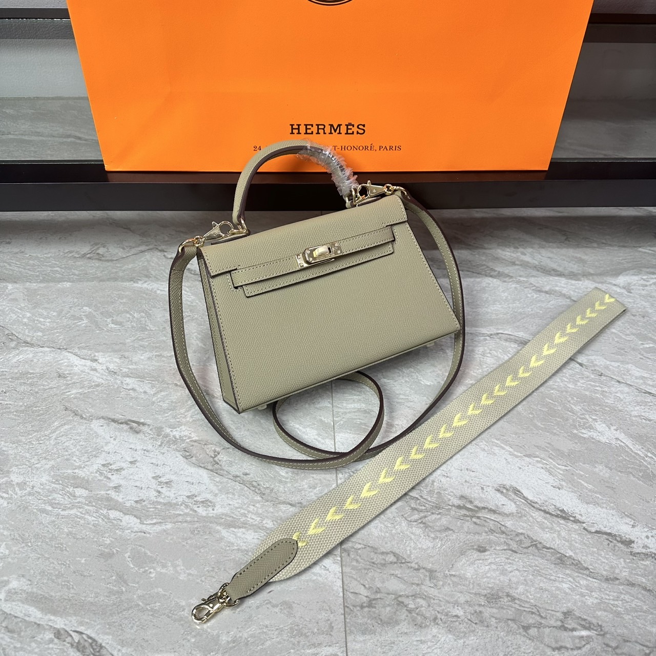 ORI หนังแท้ | Hermes Mini Kelly Pochette 20cm จิ๋วแต่แจ๋ว ราคาพุ่งยิ่งกว่าทอง พร้อมสายสปอร์ต กระเป๋าสะพายที่สุดแห่งหรูหราลัคชู นิยามของความสง่างามเหนือกาลเวลา