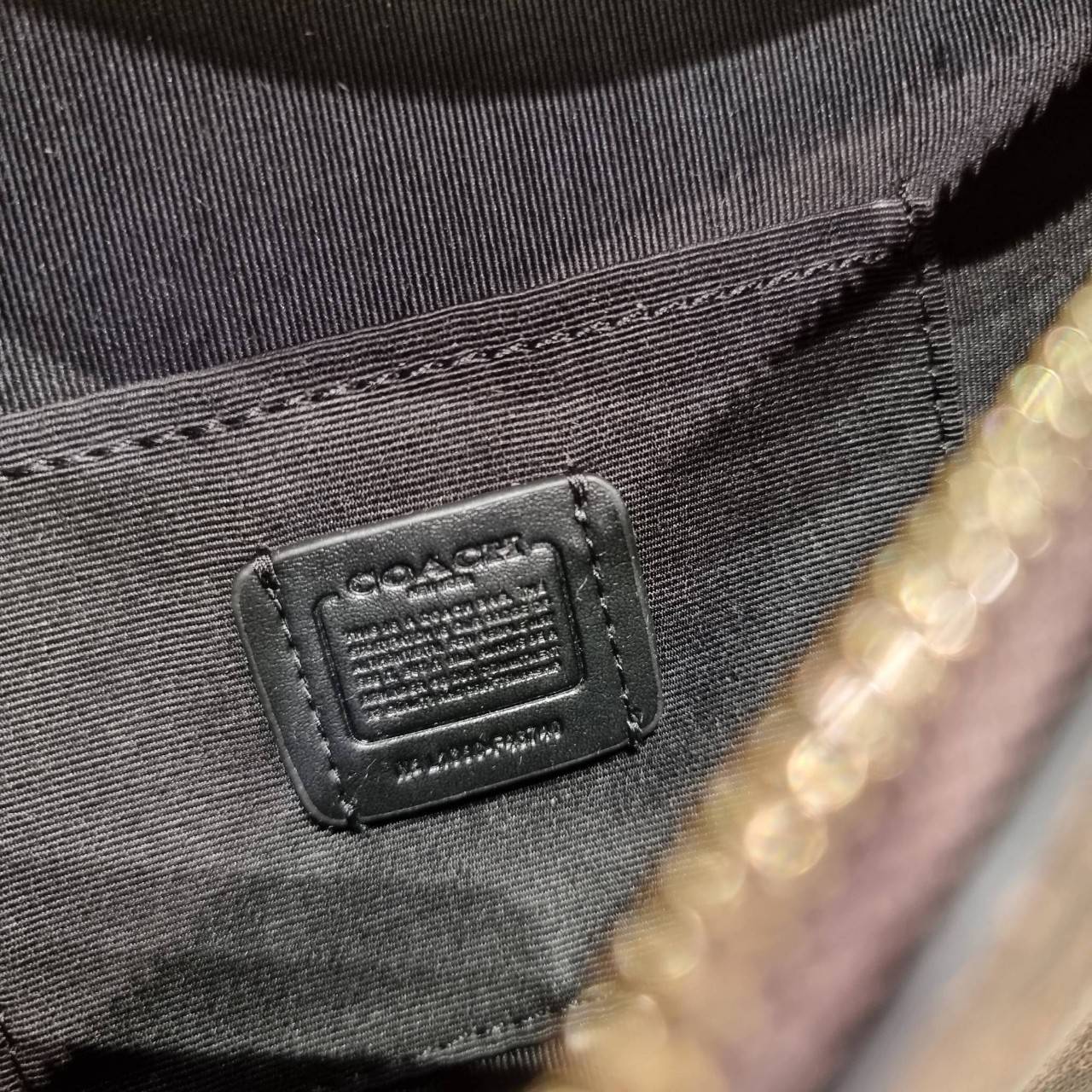 COACH F48740 BELT BAG IN SIGNATURE CANVAS กระเป๋าคาดอกทรง Unisex ที่ขายดีถล่มทลาย!! ขายได้ตลอดปี!! สวยเท่ทุกสี วัสดุหนังแคนวาสเคลือบคุณภาพดี ทนทาน ใช้งานง่าย ภายในเป็นช่องโล่ง เหมาะสำหรับคนที่ชอบพกอะไรง่ายๆ รับรองตอบโจทย์น้า