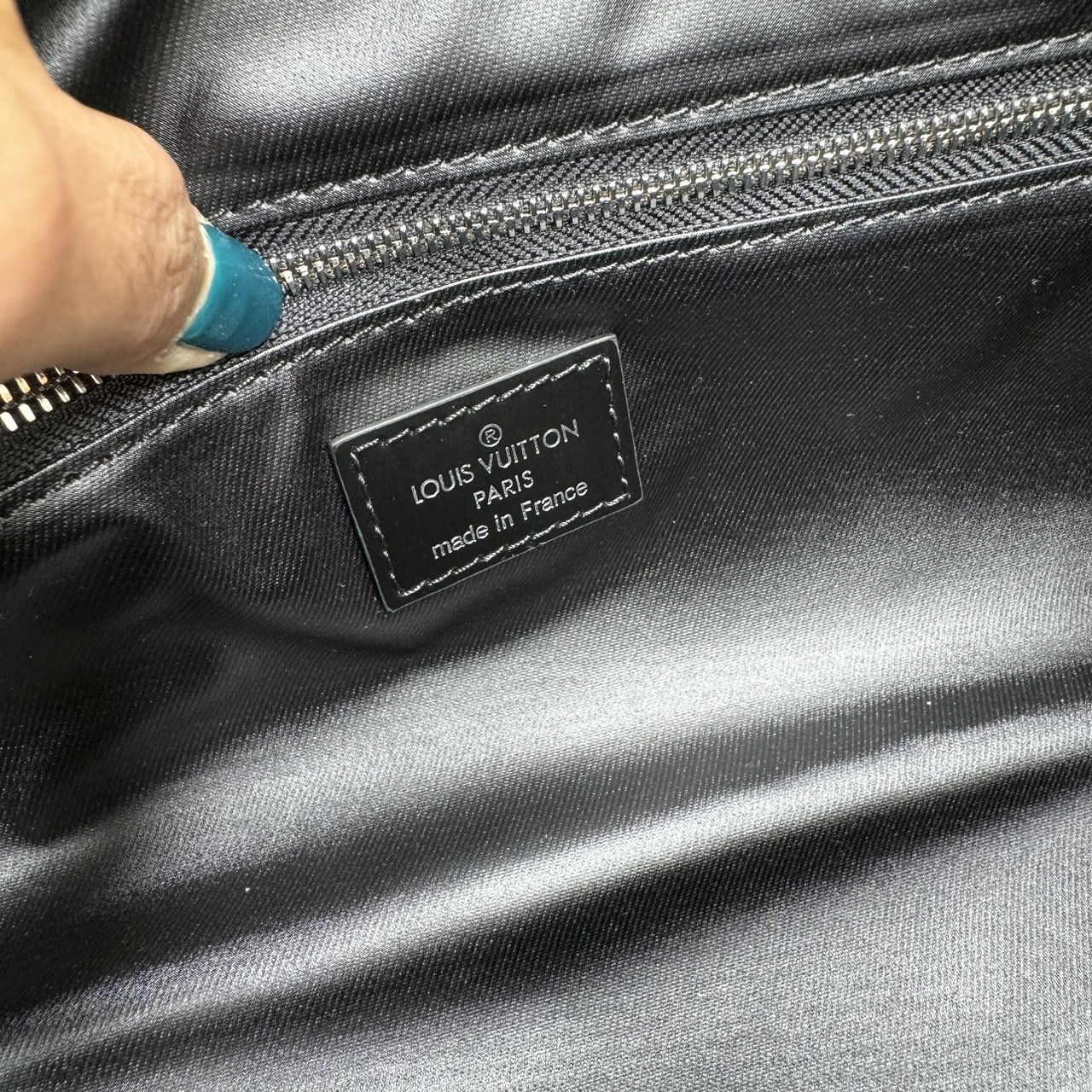 LV Clutch LV Dopp Kit Toilet Pouch Monogram / Damier Graphite Canvas กระเป๋าถือทรงพอชหรือคลัช เกรดออริ ท็อป 1:1 เกรดดีสุด แคนวาสแท้สวย ใช้งานต่างประเทศได้