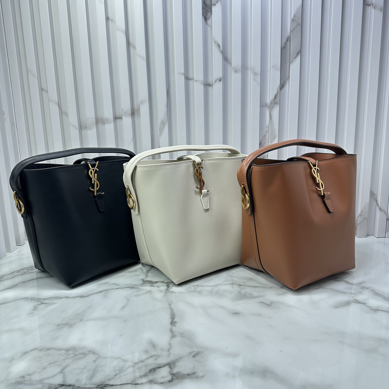 Small 6" YSL Le 37 in shiny leather Hobo Bag / YSL Bucket Bag / YSL Tote Bag กระเป๋าสะพายทรงโฮโบโท้ท งานหนังสวยเต็มใบ อะไหล่ทองสวยคลาสสิก ราคาแสนดีแนะนำของมันต้องมีจริงๆ