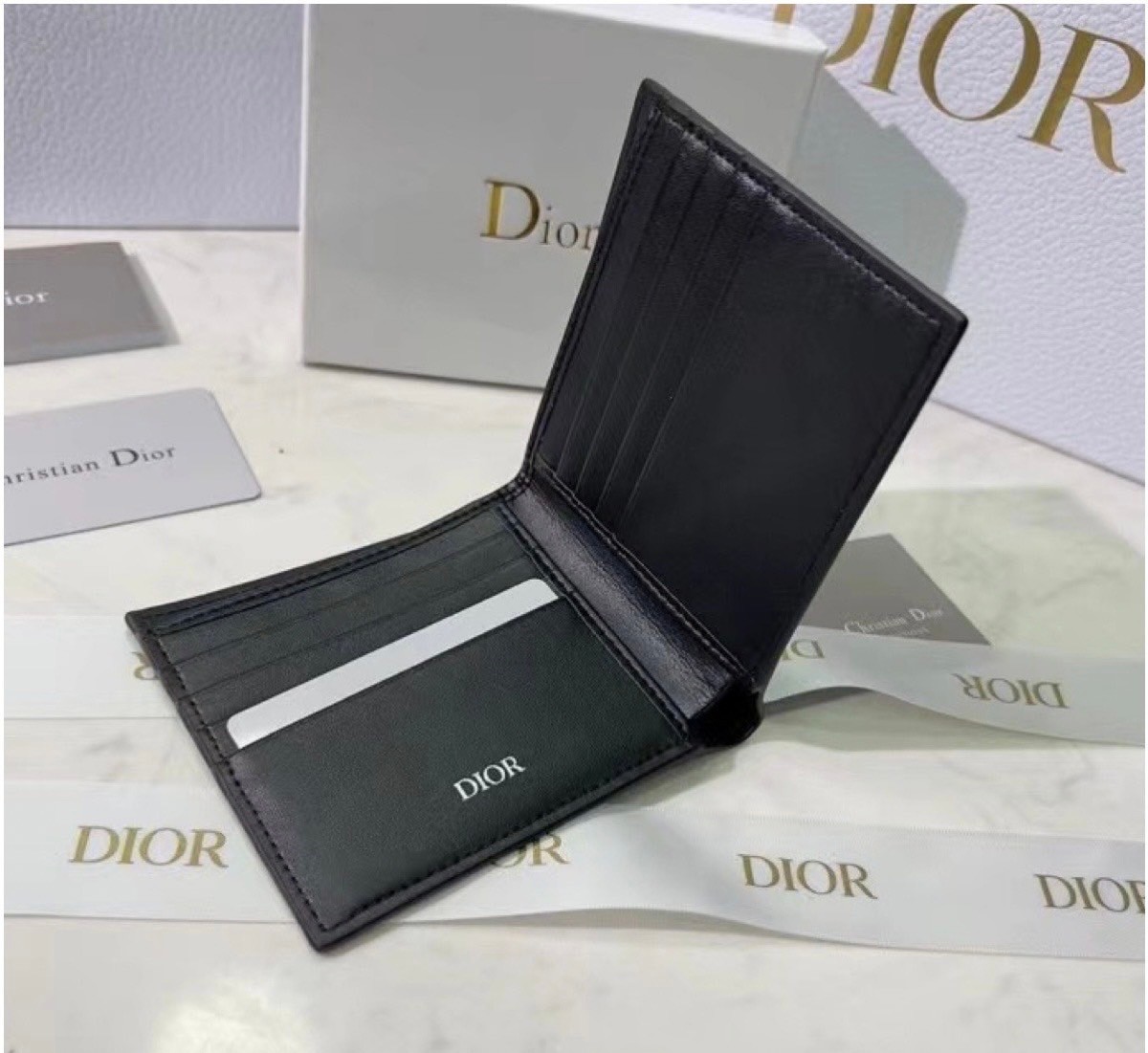 DIOR Wallet CD Diamond Canvas กระเป๋าสตางค์ใบสั้น พร้อมส่งที่ไทย ภาพสินค้าถ่ายจากงานขายจริง ใช้งานต่างประเทศได้