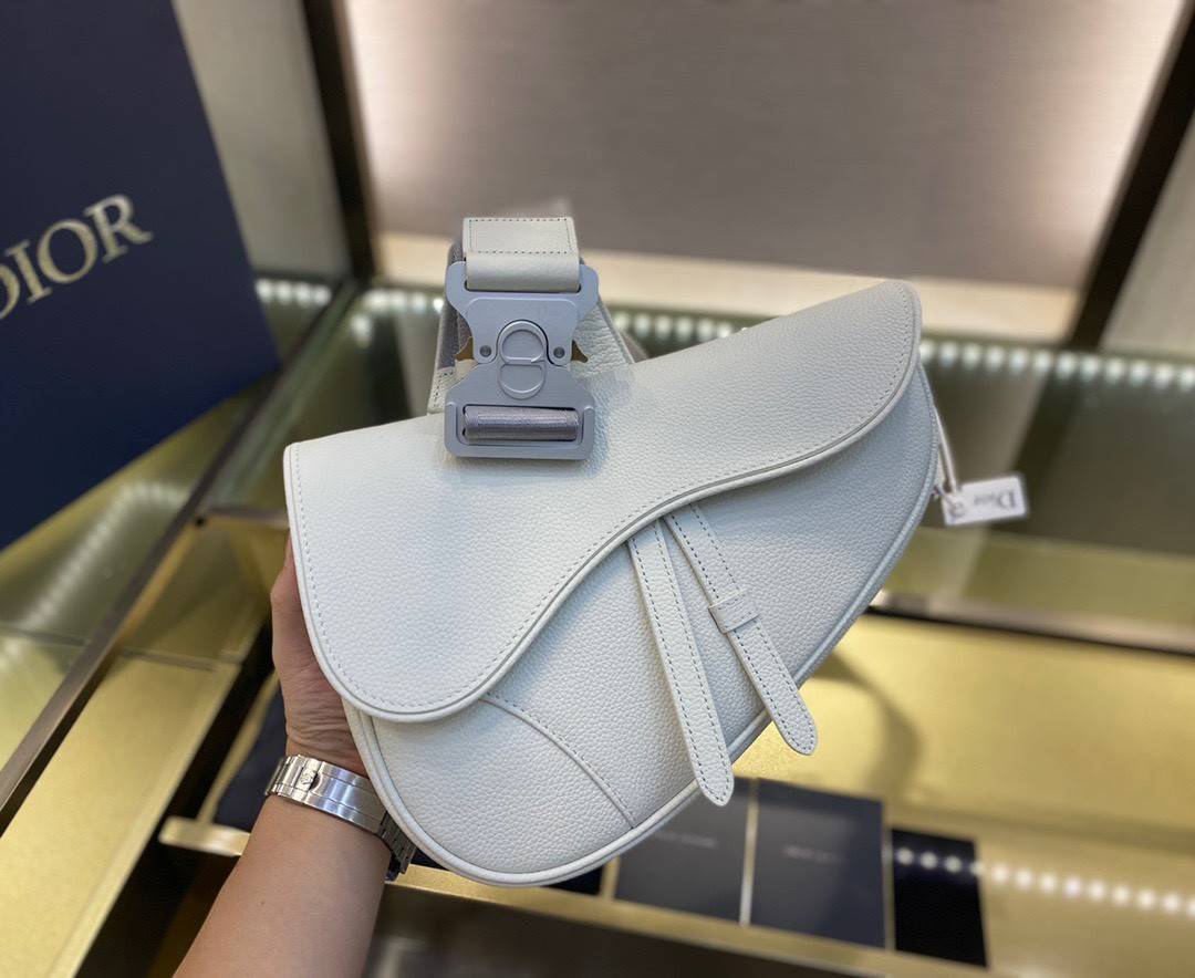 VIP 】หนังแท้ CHRISTIAN DIOR SADDLE BAG White Grained Calfskin