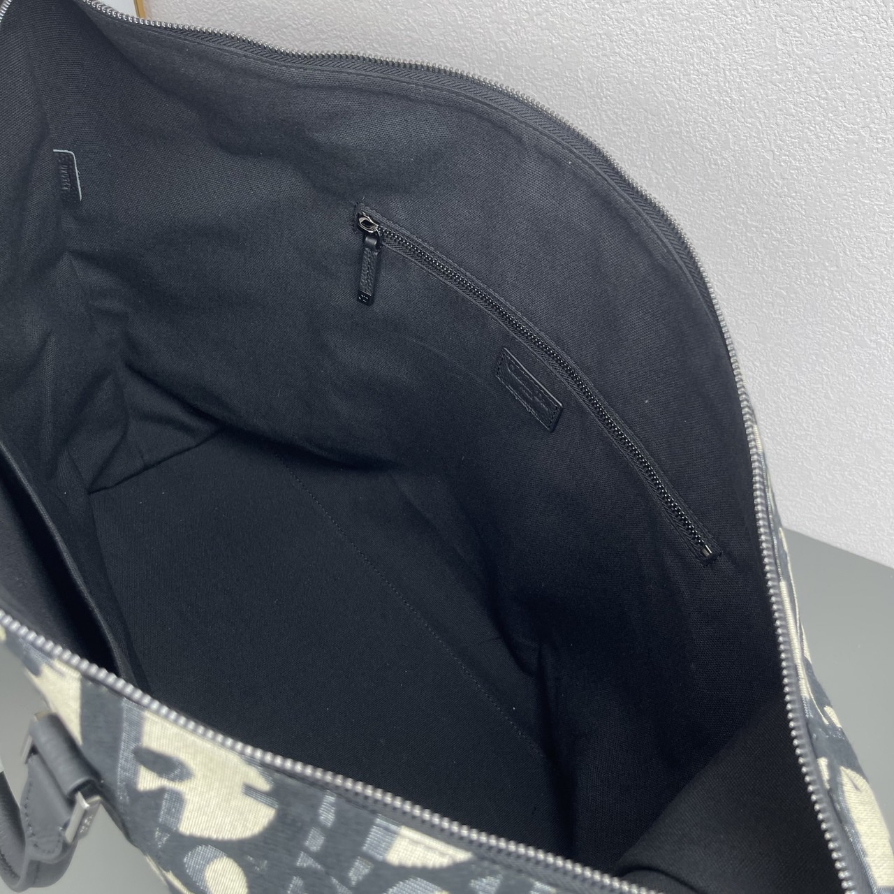 DIOR Weekender 40 Maxi / DIOR Keepall กระเป๋าสะพายใบใหญ่ Maxi Dior Oblique - Men's Fashion จุของได้เยอะ หรูหรามีระดับเป็นเอกลักษณ์