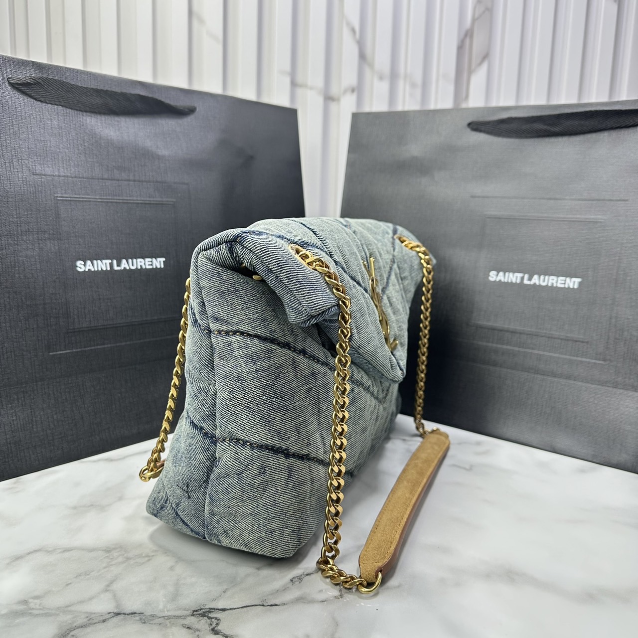 YSL Puffer denim shoulder bag กระเป๋าสะพายเดนิมฟอก สวยเท่ห์คลาสสิกลายเชฟล่อนเป็นเอกลักษณ์ ENVELOPE FLAP BAG WITH SOFT CHEVRON 🧡เกรดออริ ใช้งานต่างประเทศได้