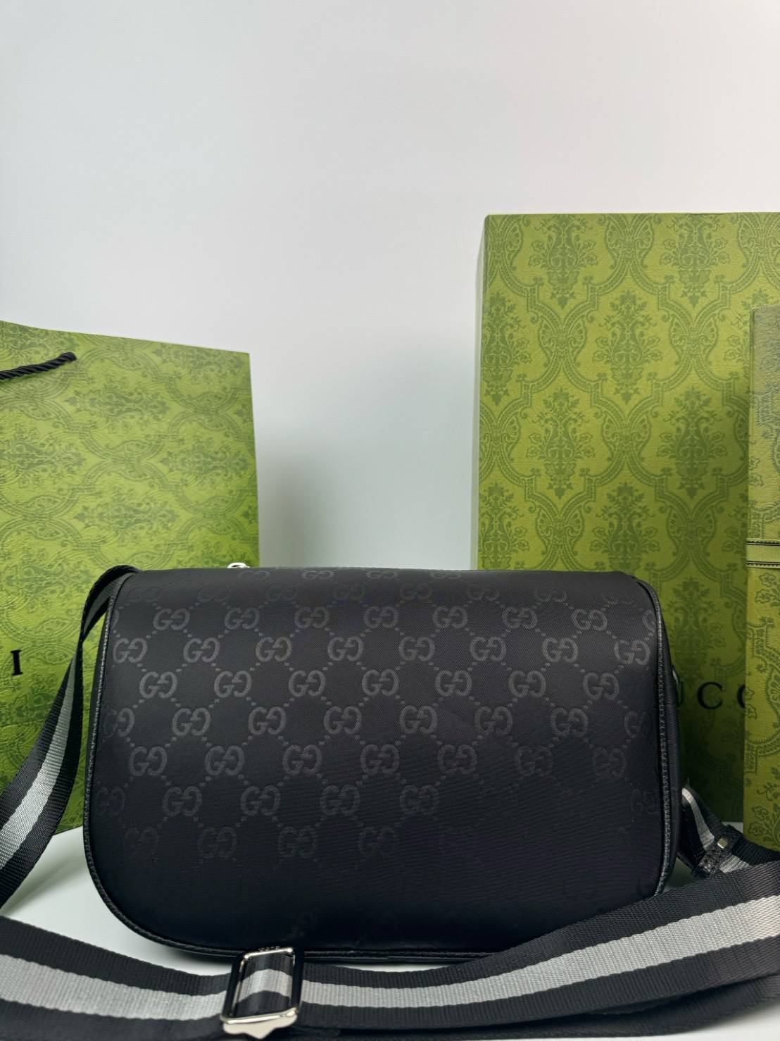 ORI หนังแท้ | GUCCI Nylon Belt bag Black กระเป๋าคาดอก คาดเอว ดีไซน์วินเทจ โทนสีดำสุดคลาสสิก