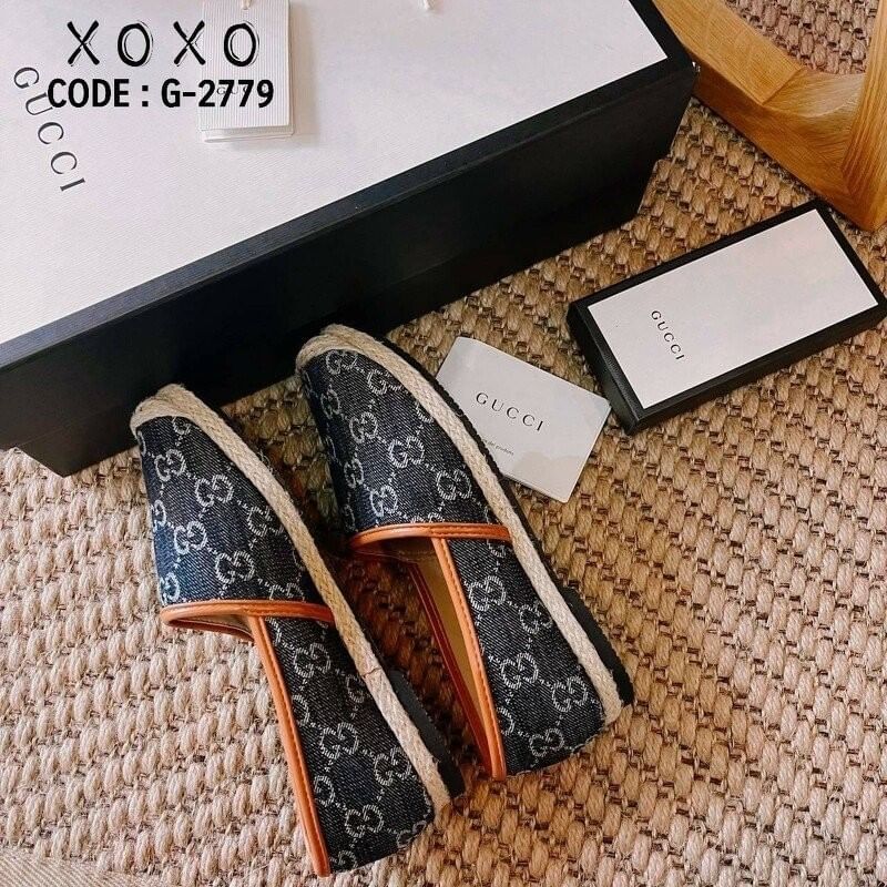 GUCCI คัชชู หน้ากว้าง ใส่สบาย วัสดุยีนส์ลายแบรนด์ นุ่มใส่สบาย แต่งปอฟางรอบ สวยเก๋ แมทส์ชุดง่าย น้ำหนักเบา